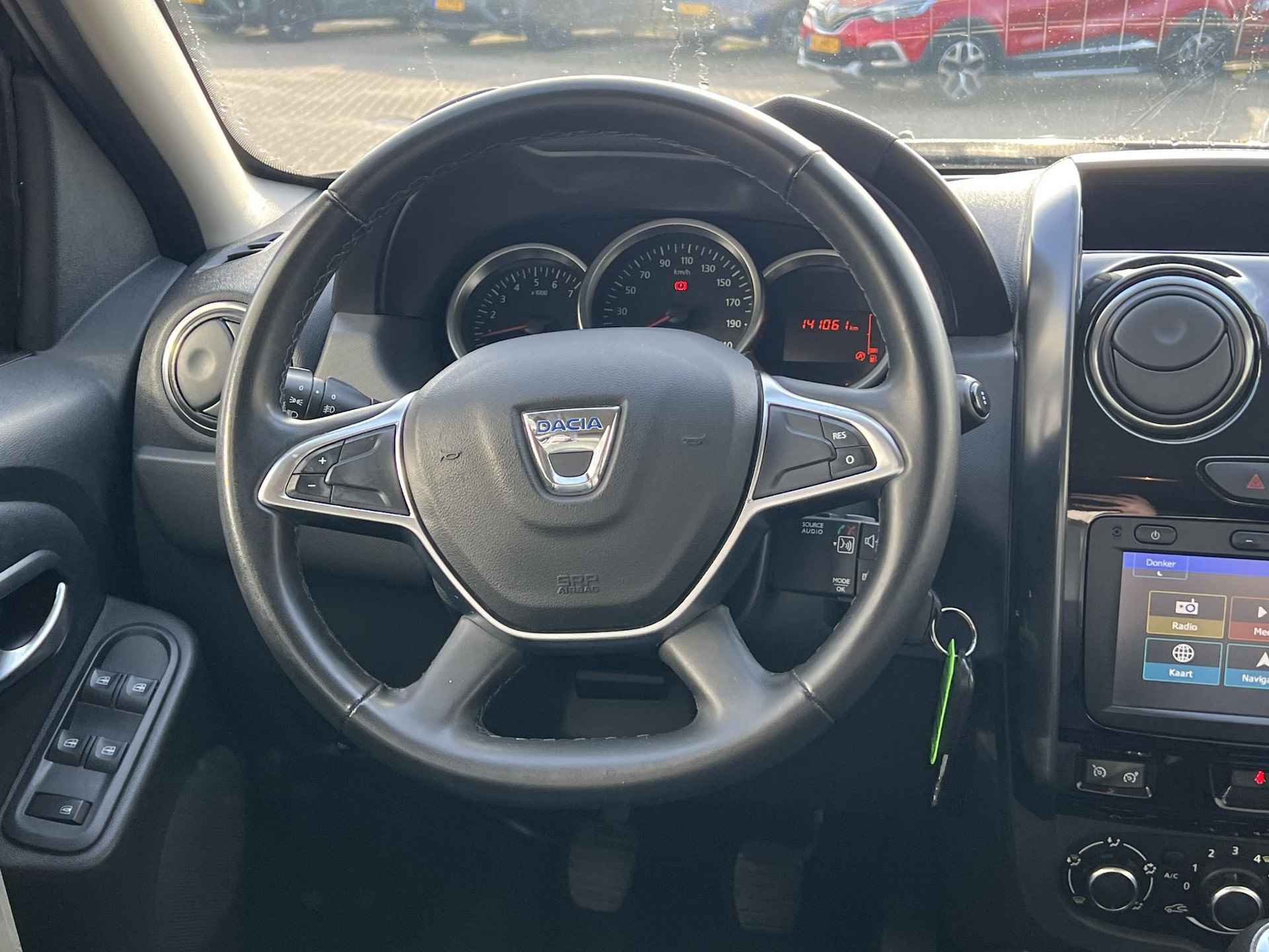 Dacia Duster 1.2 TCe 125 Lauréate | Trekhaak | Navigatie | Achteruitrijcamera | - 18/29