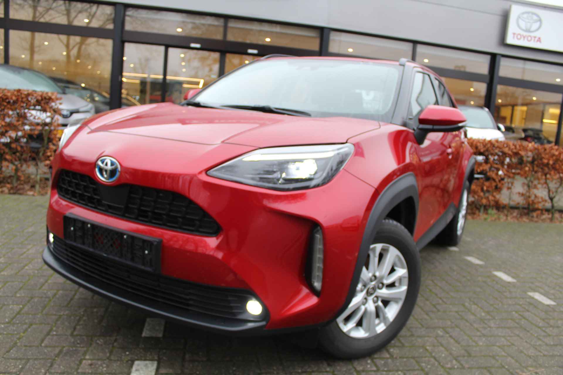 Toyota Yaris Cross 1.5 Hybrid Dynamic Special | Rijklaar | Stoel-/stuurverw. | Head Up | El. achterklep | Navi | Apple/Android | LED | Keyless | Adaptive cruise - 29/29