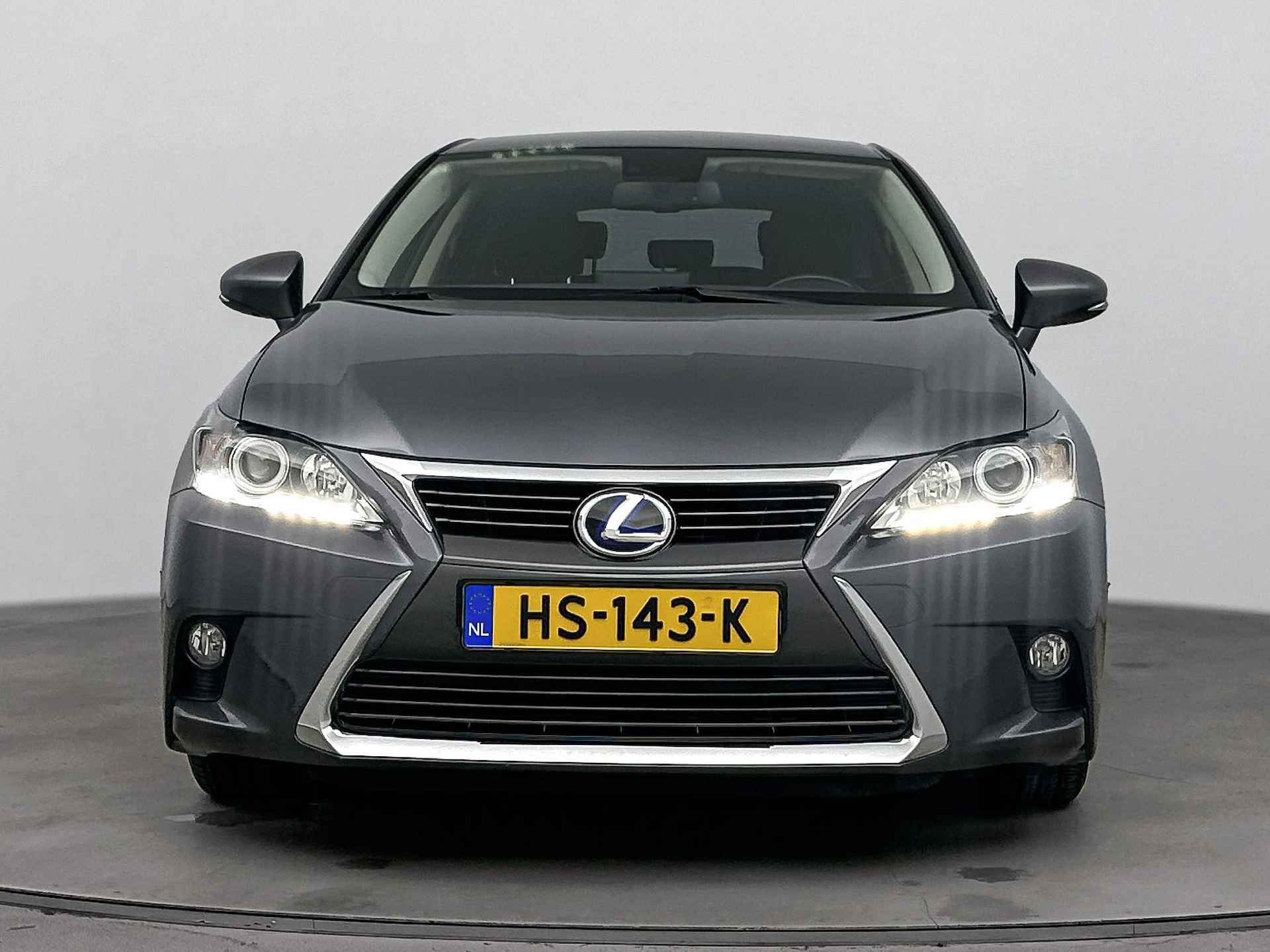 Lexus CT 200h 25th Edition | Navigatie | Stoelverwarming | Trekhaak | - 37/50