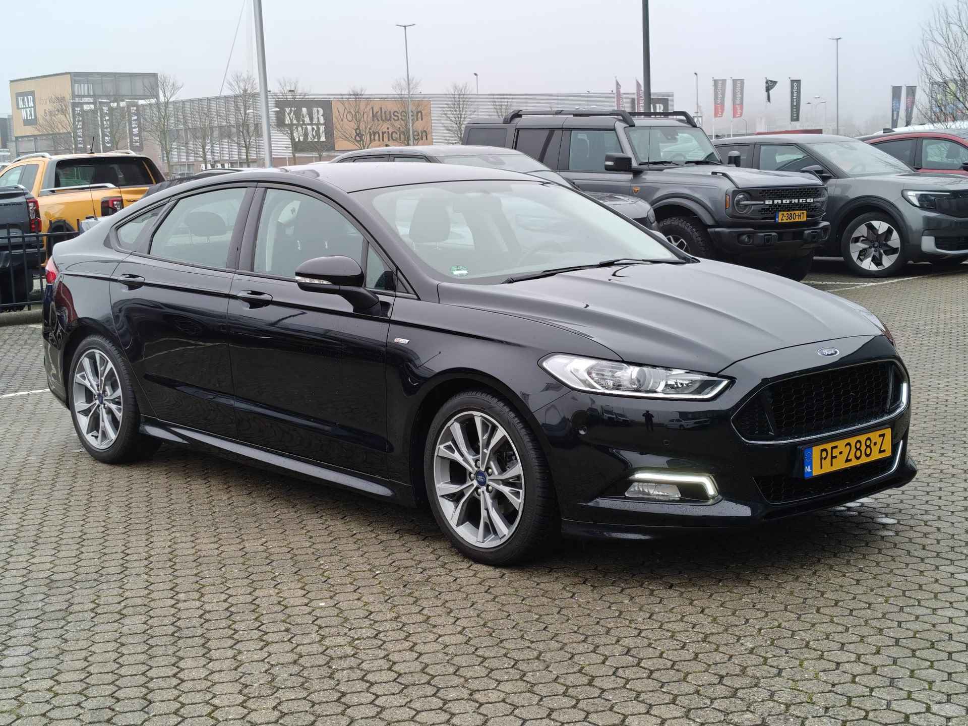 Ford Mondeo 1.5 ST Line - Sportonderstel - 18" velgen - SYNC 3 - 2/19