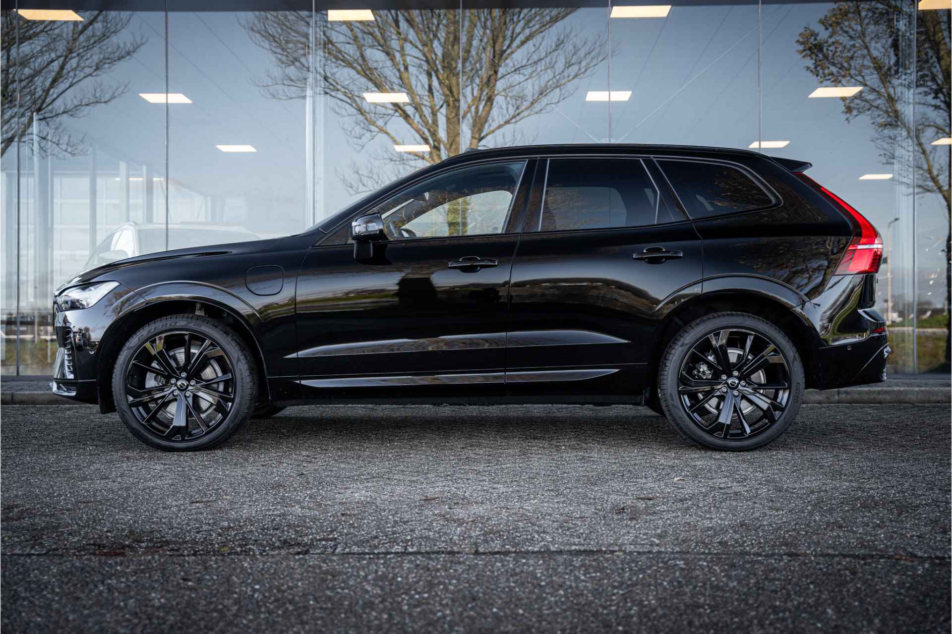 Volvo XC60 2.0 Recharge T6 AWD Black Edition -LONG RANGE - 7/80