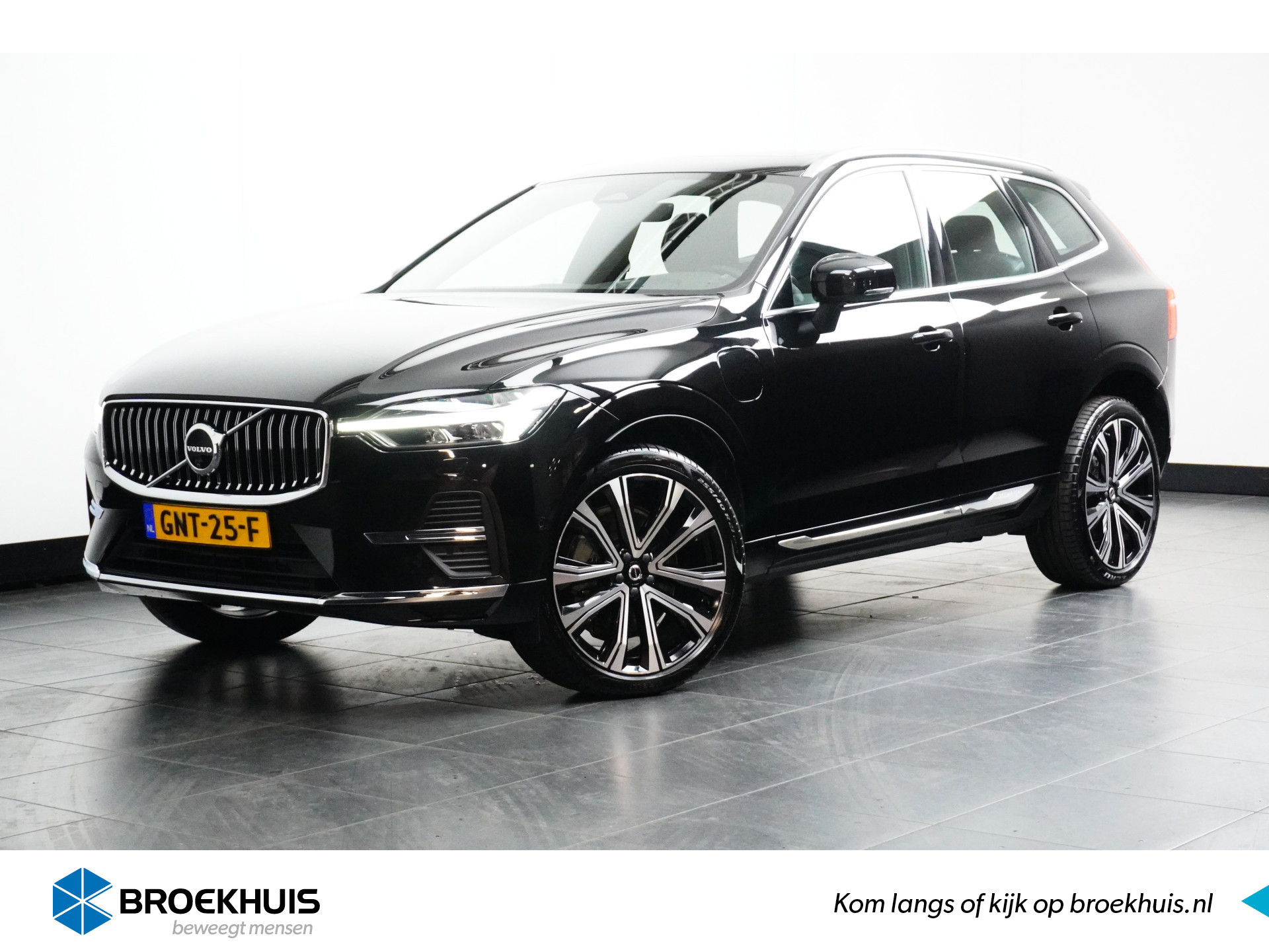 Volvo XC60 Recharge T6 AWD Plus Bright | Panoramadak | 360 Camera | Leder | Lichtmetalen velgen | Stoel en stuur verwarming | BLIS | Memory