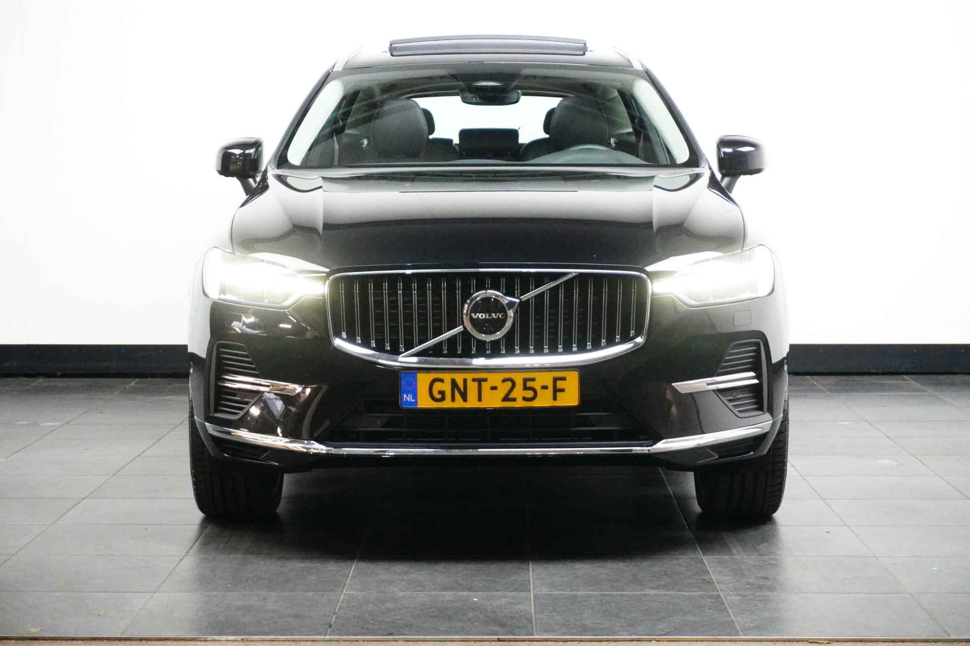 Volvo XC60 Recharge T6 AWD Plus Bright | Panoramadak | 360 Camera | Leder | Lichtmetalen velgen | Stoel en stuur verwarming | BLIS | Memory - 3/33