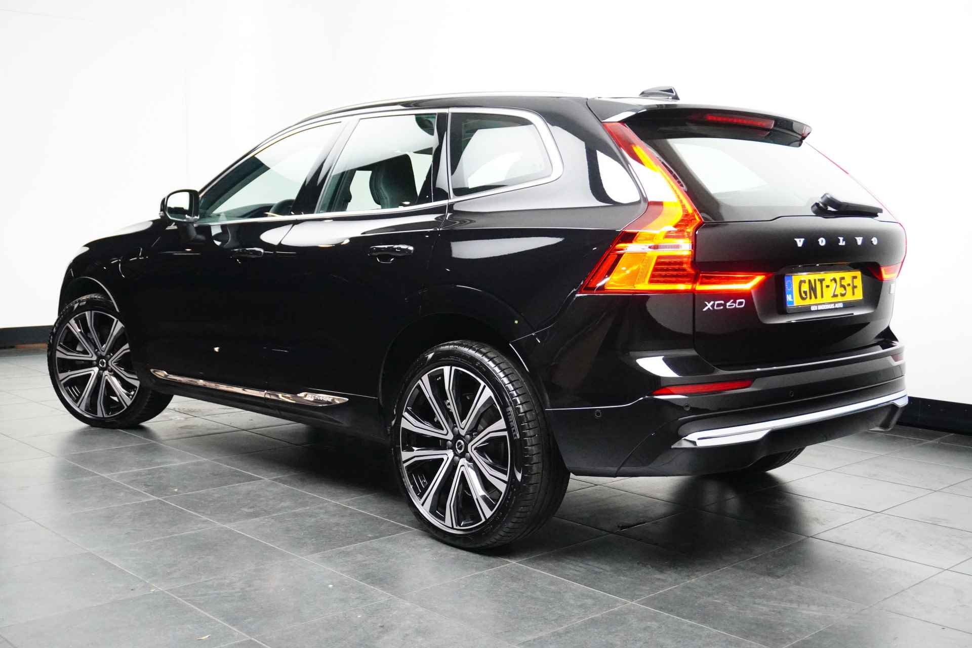 Volvo XC60 Recharge T6 AWD Plus Bright | Panoramadak | 360 Camera | Leder | Lichtmetalen velgen | Stoel en stuur verwarming | BLIS | Memory - 6/33