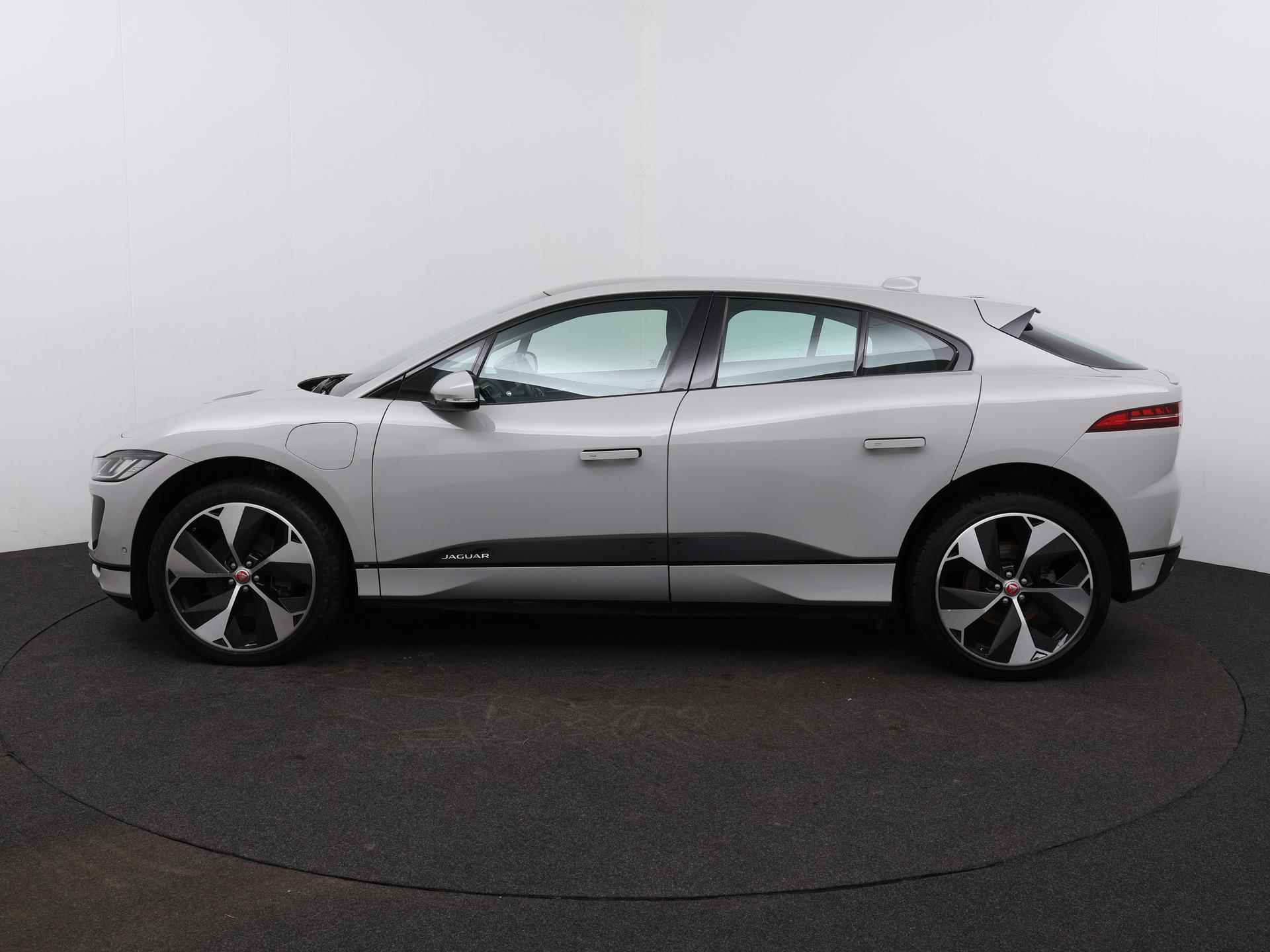 Jaguar I-PACE EV400 Business Edition S 90 kWh | Automaat | Panorama dak | Virtual cockpit | Navigatie | Stoel verwarming | Apple carplay | Climate control | Parkeer sensoren Meridian Sound - 2/30