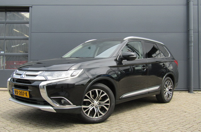 Mitsubishi Outlander 2.0 Benzine 150pk 2WD CVT Automaat Connect Pro