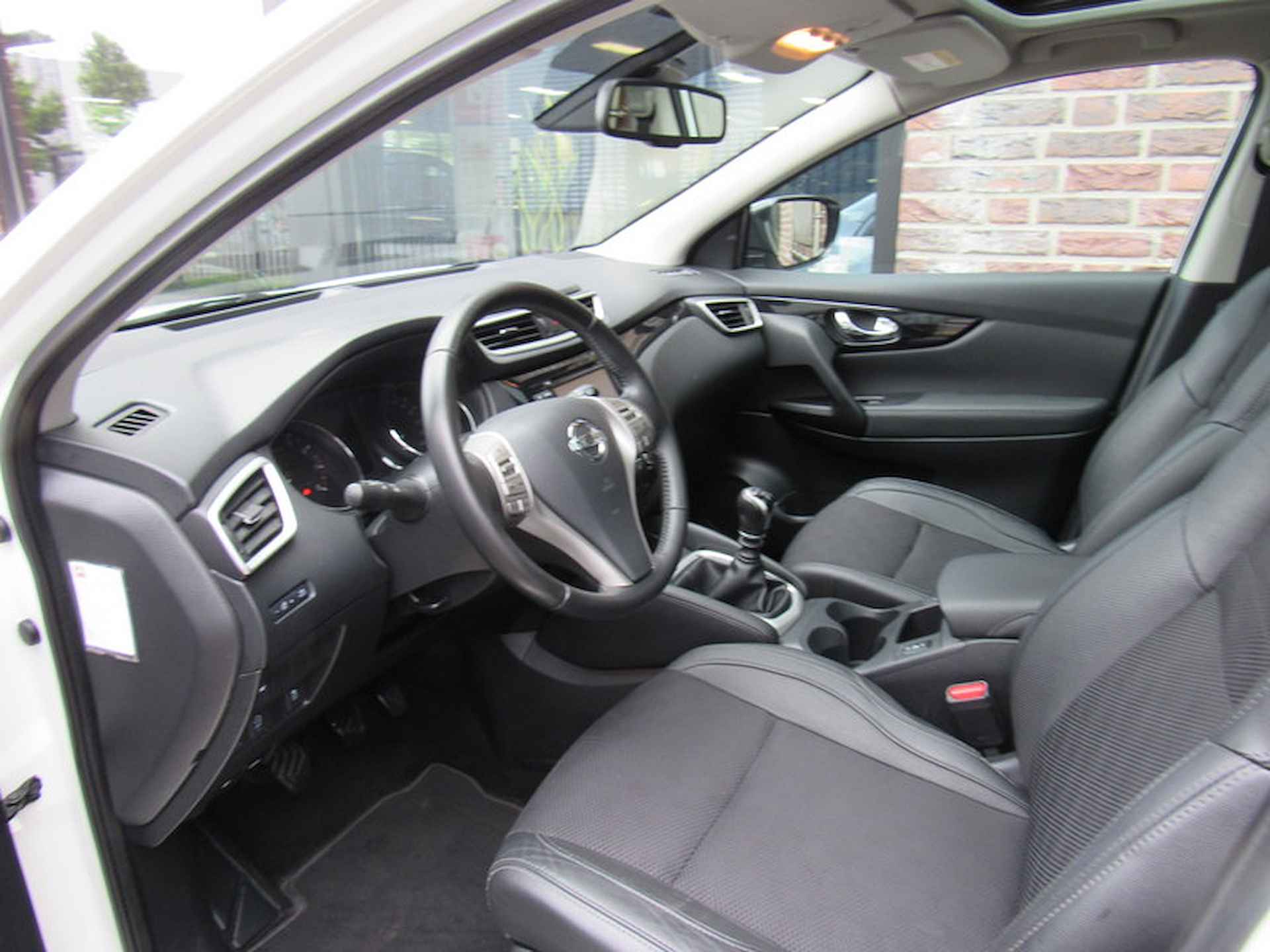 Nissan Qashqai 1.6 163pk DIG-T Tekna Stoel/voorruit Verwarming/Pano/ 360 camera 1500 kg trekgewicht - 7/26