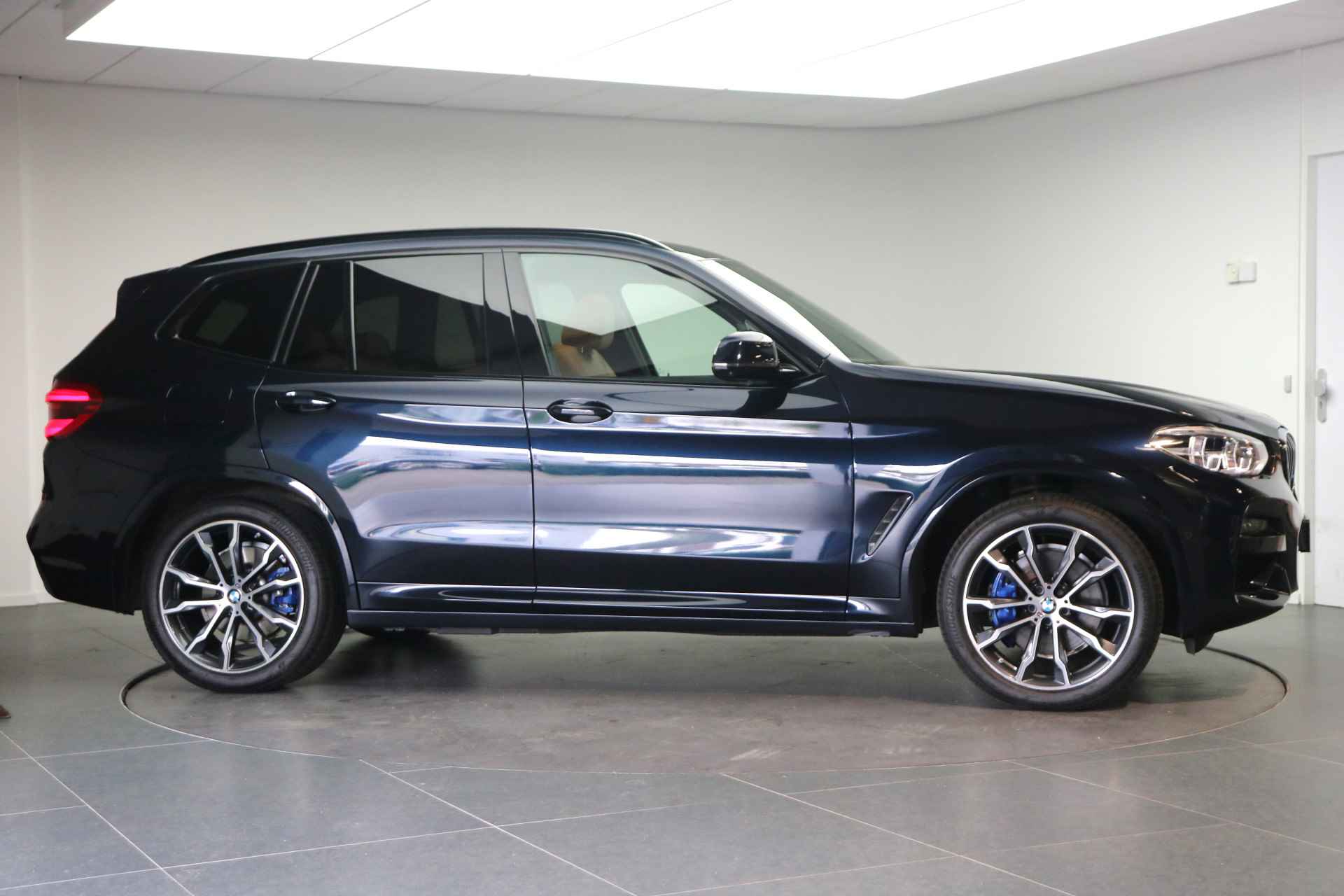 BMW X3 xDrive30e High Executive M Sport Automaat / Panoramadak / Trekhaak / Adaptieve LED / Parking Assistant Plus / Sportstoelen / Comfort Access / Leder - 5/25