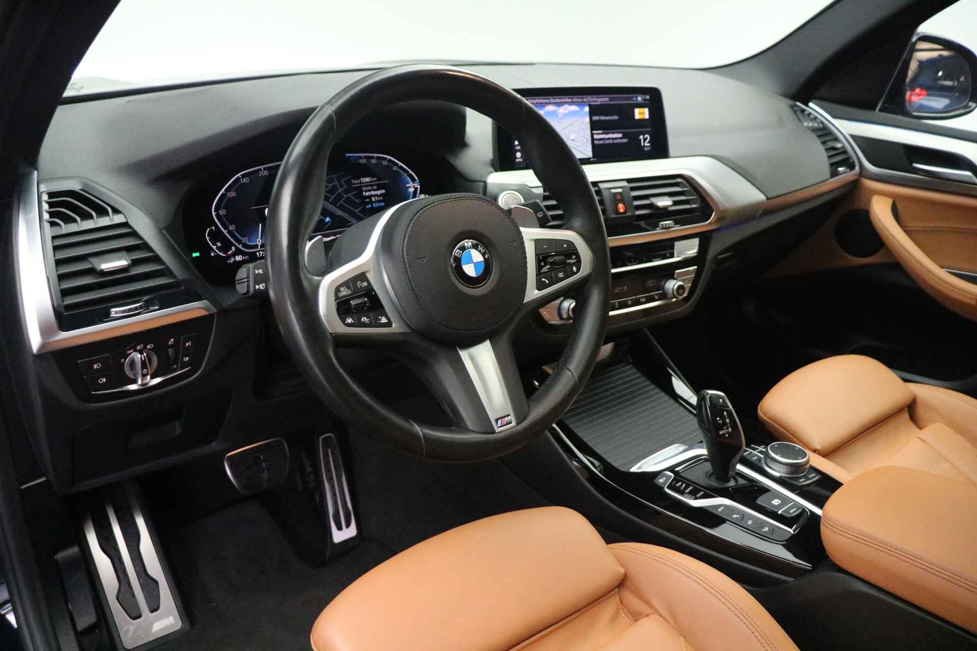 BMW X3 xDrive30e High Executive M Sport Automaat / Panoramadak / Trekhaak / Adaptieve LED / Parking Assistant Plus / Sportstoelen / Comfort Access / Leder - 9/25