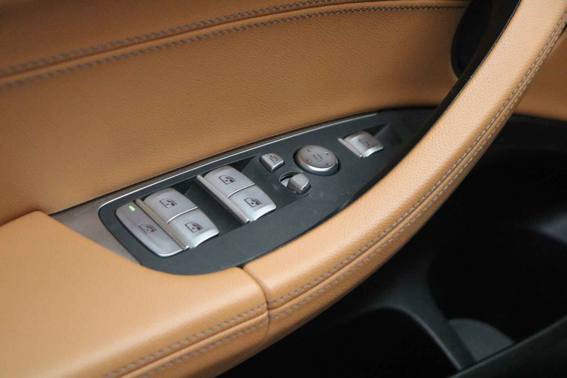BMW X3 xDrive30e High Executive M Sport Automaat / Panoramadak / Trekhaak / Adaptieve LED / Parking Assistant Plus / Sportstoelen / Comfort Access / Leder - 13/25