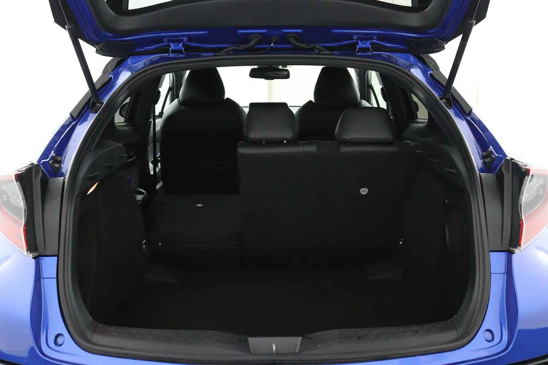 Toyota C-HR 1.8 Hybrid Style Ultimate | Trekhaak Afneembaar | Stof/ Kunstlederen Bekleding | Stuur en Stoelverwarming | Parkeersensoren Rondom | JBL Audio | - 30/47