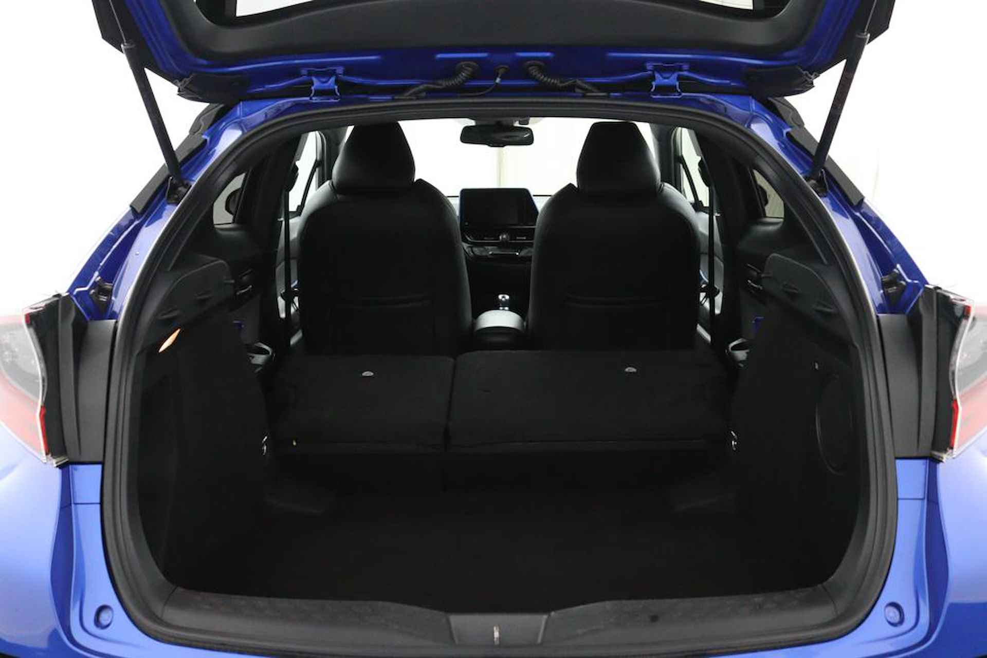 Toyota C-HR 1.8 Hybrid Style Ultimate | Trekhaak Afneembaar | Stof/ Kunstlederen Bekleding | Stuur en Stoelverwarming | Parkeersensoren Rondom | JBL Audio | - 31/47