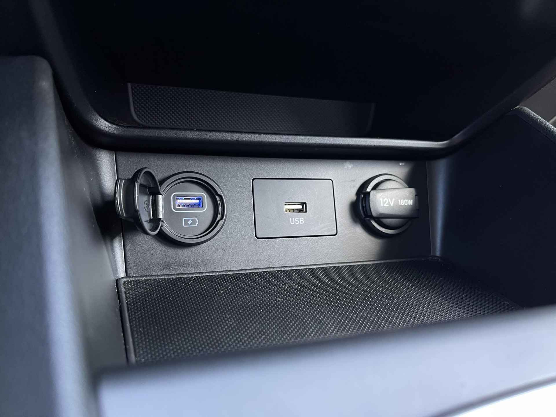 Hyundai Kona 1.6 GDI HEV Fashion | Navigatie | Camera | Apple Carplay/Android Auto | Head-Up Display | Premium Audio | Adapt. Cruise Control | Dodehoek Detectie | Rijklaarprijs! - 25/28