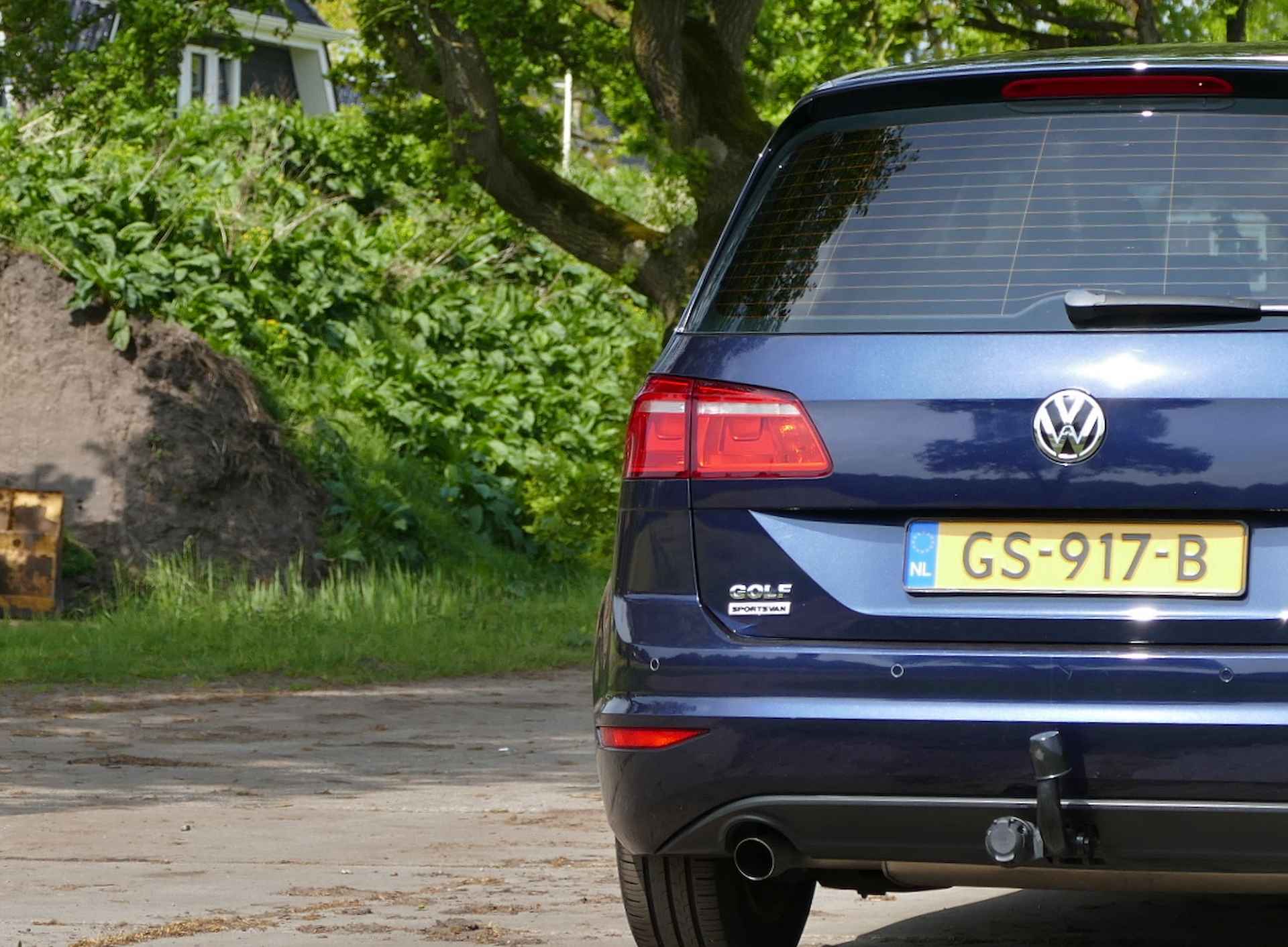 Volkswagen Golf Sportsvan 1.0 TSI 115 pk | trekhaak | parkeersensoren | airco | 100% onderhouden - 17/42