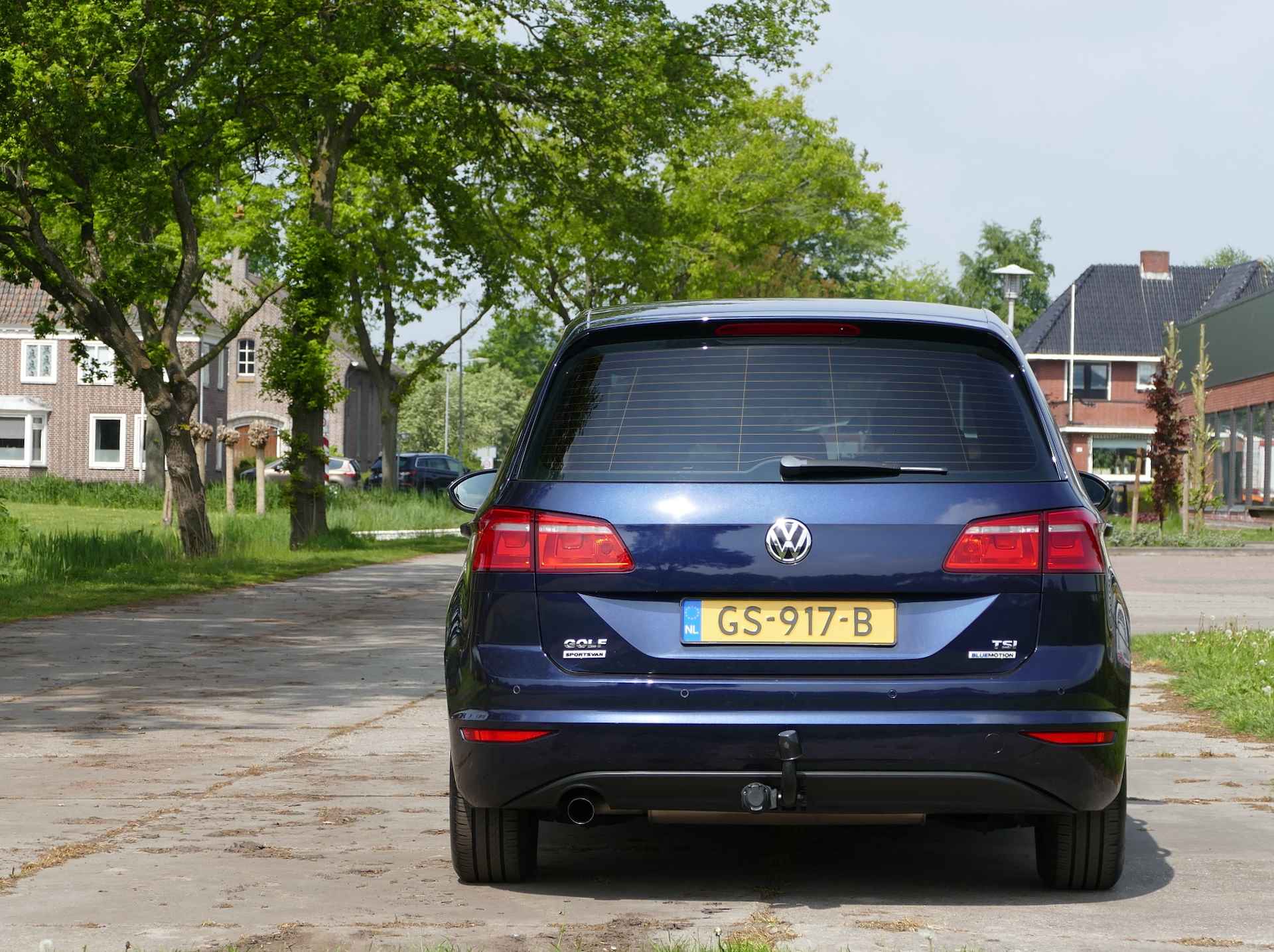 Volkswagen Golf Sportsvan 1.0 TSI 115 pk | trekhaak | parkeersensoren | airco | 100% onderhouden - 36/42