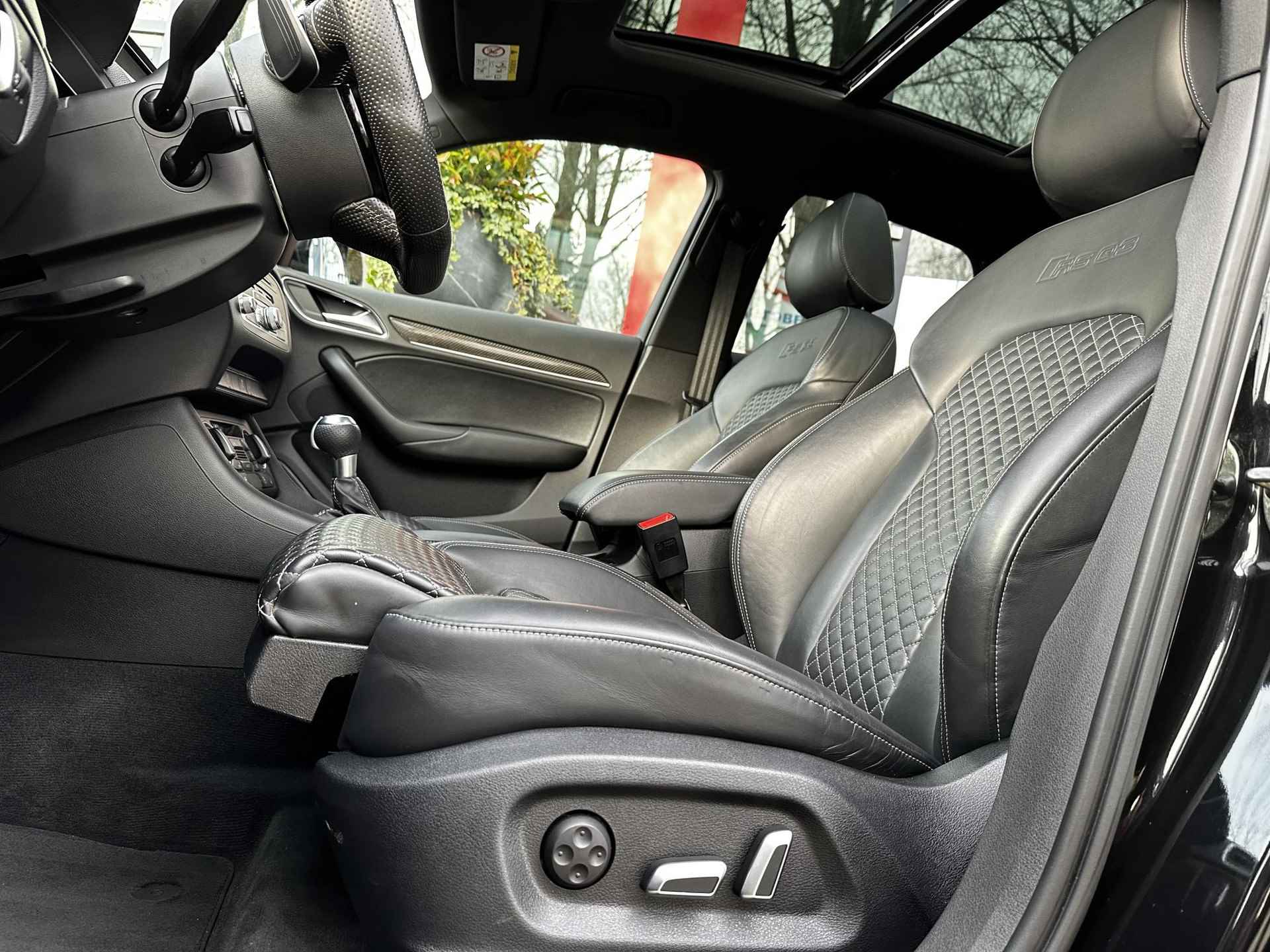 Audi RS Q3 2.5 TFSI quattro Pro Line Plus | Schuif-kanteldak | 20 inch | Stoelverw. | Carbon | Navi | Keyless | Camera - 16/40