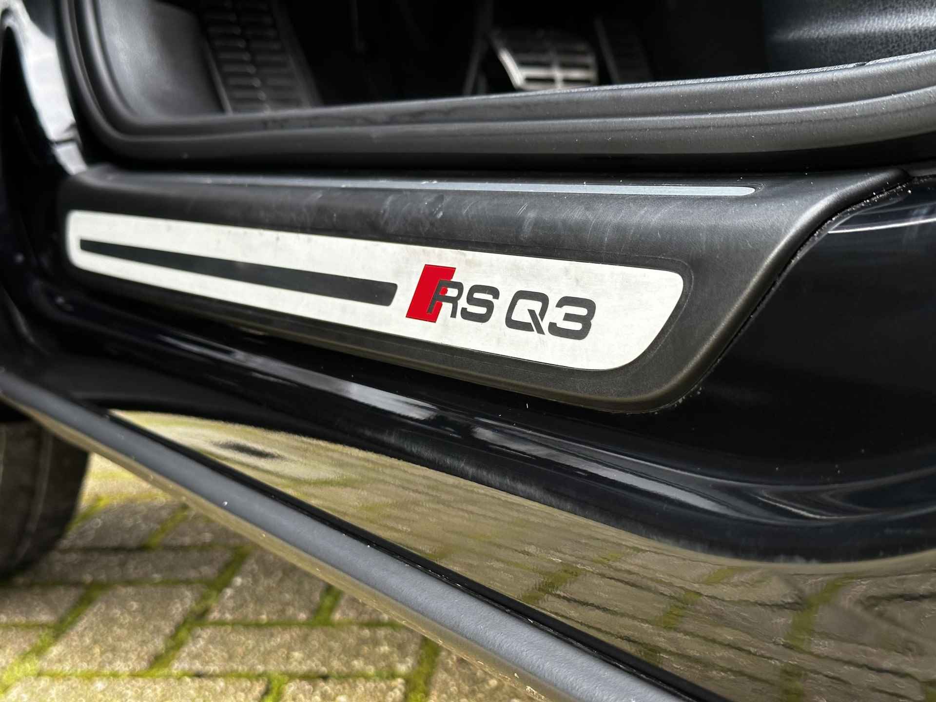 Audi RS Q3 2.5 TFSI quattro Pro Line Plus | Schuif-kanteldak | 20 inch | Stoelverw. | Carbon | Navi | Keyless | Camera - 18/40