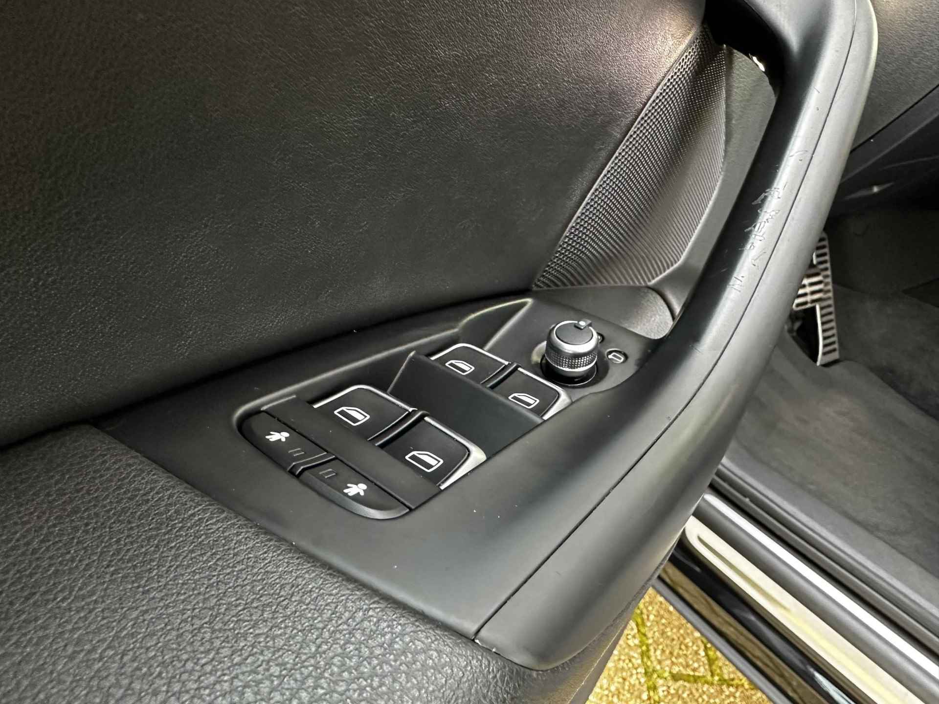 Audi RS Q3 2.5 TFSI quattro Pro Line Plus | Schuif-kanteldak | 20 inch | Stoelverw. | Carbon | Navi | Keyless | Camera - 23/40