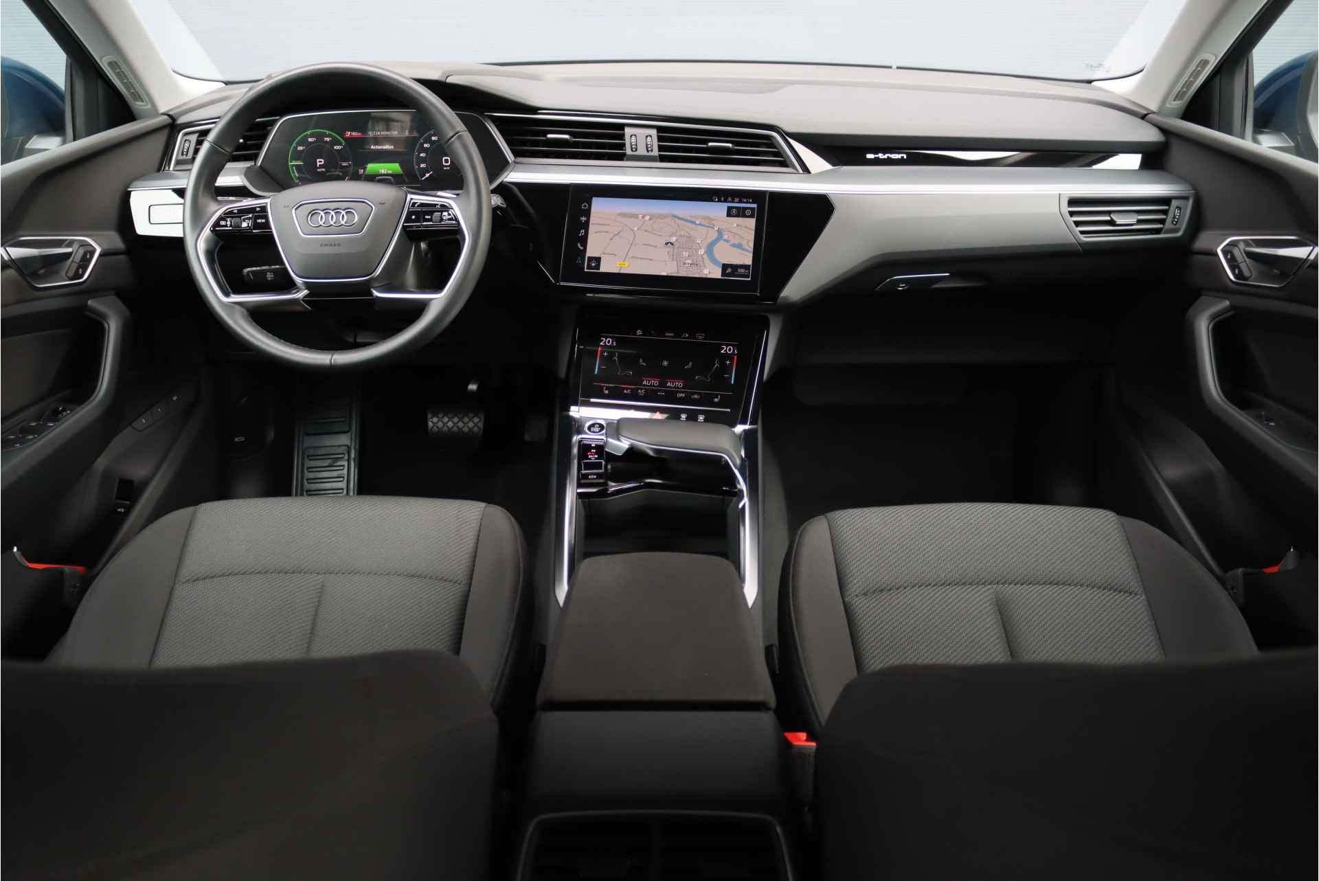 Audi e-tron 55 Quattro Advanced edition 95 kWh, Luchtvering, MMI Navigation Plus, Memory, Camera, Keyless Go, Voorklimatisering, Lane Depature Warning, Parkeerhulp Plus, Cruise Control, DAB, Stoelverwarming, Etc. - 3/34