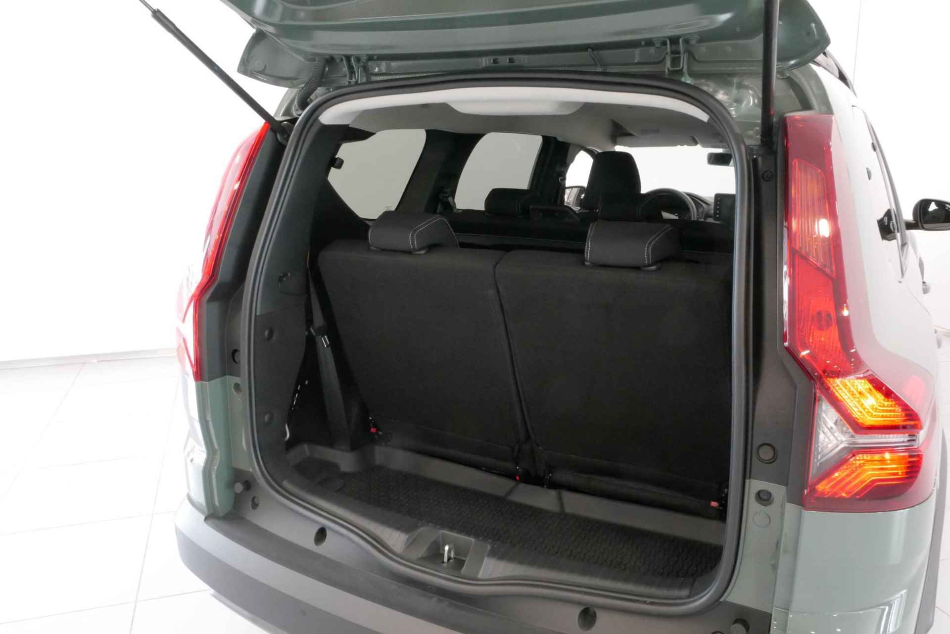 Dacia Jogger 1.0 TCe 110 Extreme 7p. *Navigatie+Camera/Climate*Parkeersensoren/LM.Velgen*Stoelverwarming/IN NIEUW STAAT! - 8/41