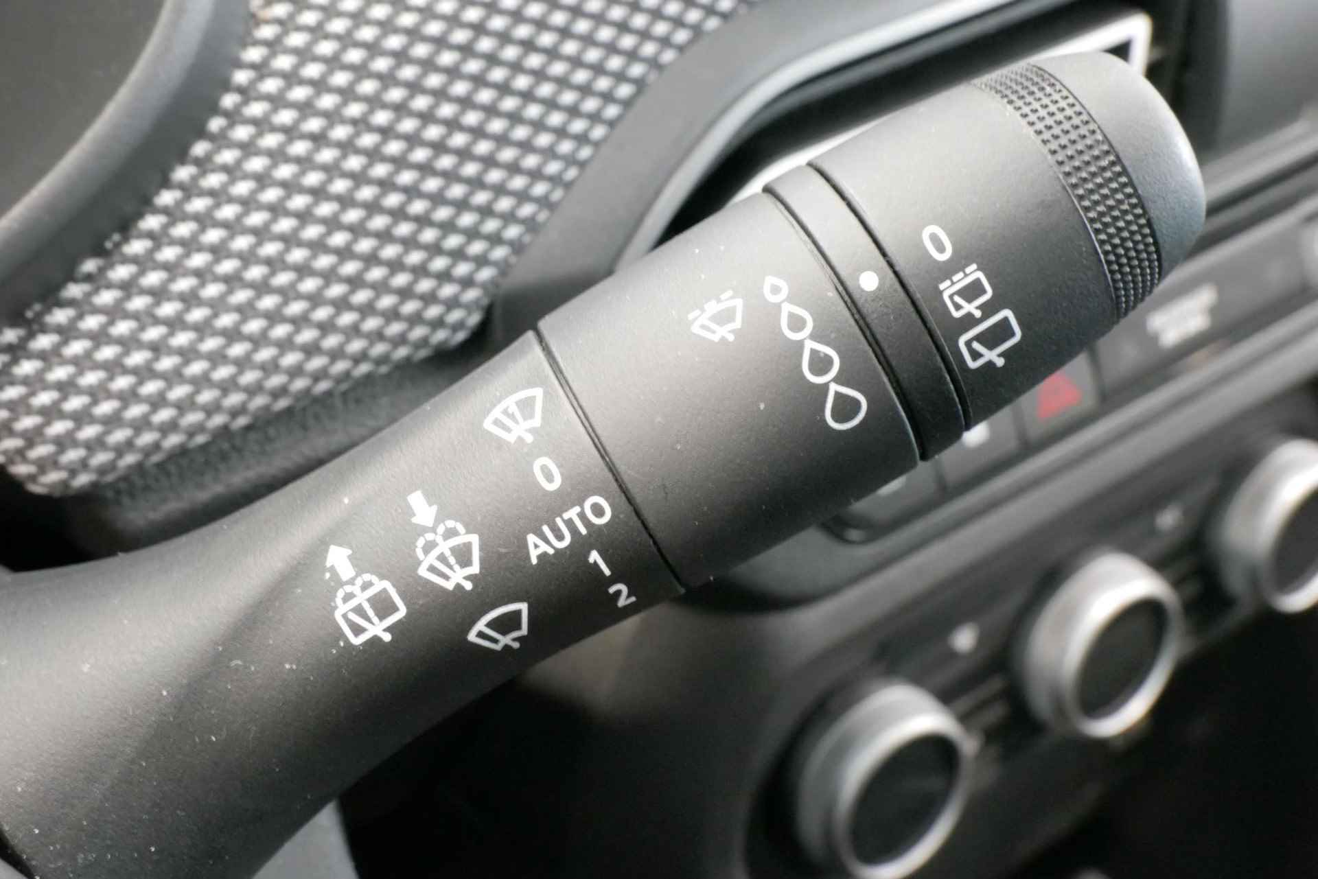 Dacia Jogger 1.0 TCe 110 Extreme 7p. *Navigatie+Camera/Climate*Parkeersensoren/LM.Velgen*Stoelverwarming/IN NIEUW STAAT! - 34/41