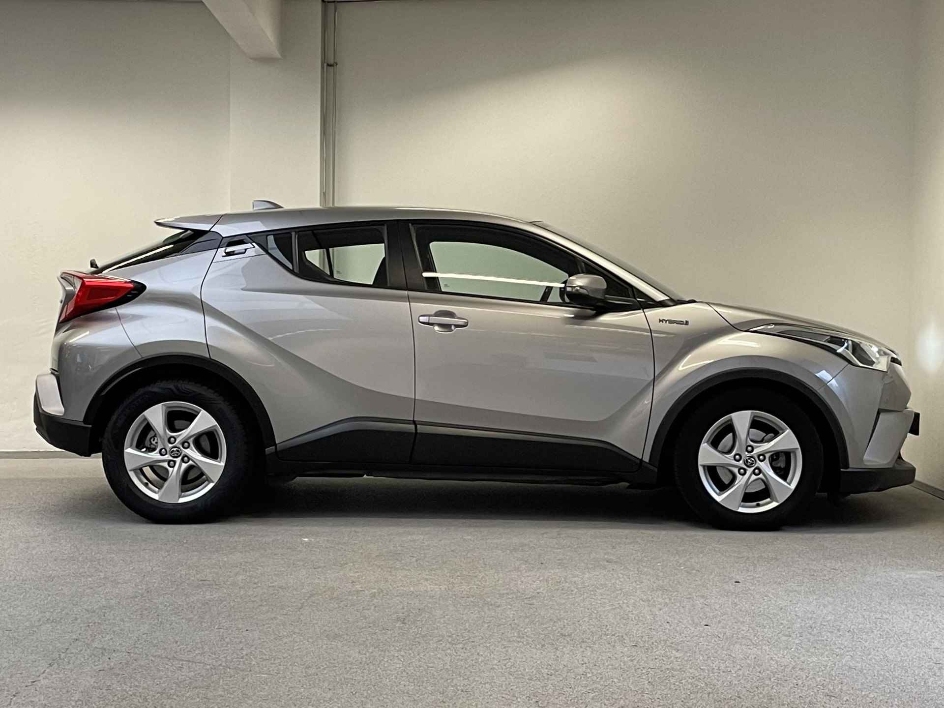 Toyota C-HR 1.8 Hybrid Active | CAMERA | NAVI | CLIMA | PDC | - 11/36