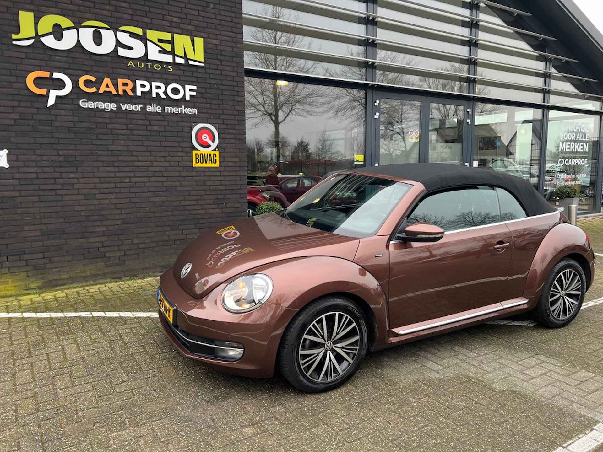 VOLKSWAGEN Beetle 1.2 TSI DESIGN BLUEM CABRIO - 9/35