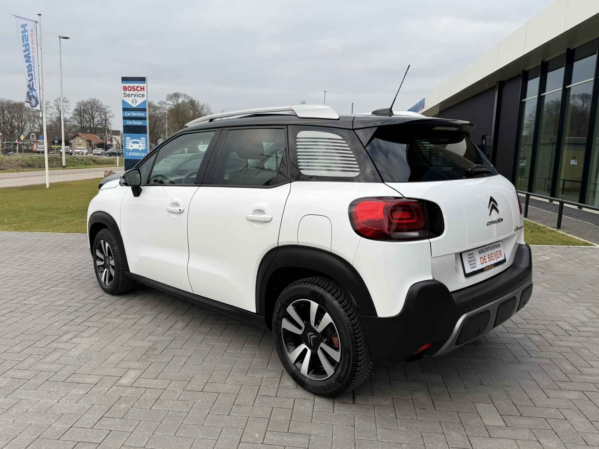 Citroën C3 Aircross 1.2 PureTech S&S Shine Automaat I Pano dak I Carplay l 4season - 3/42