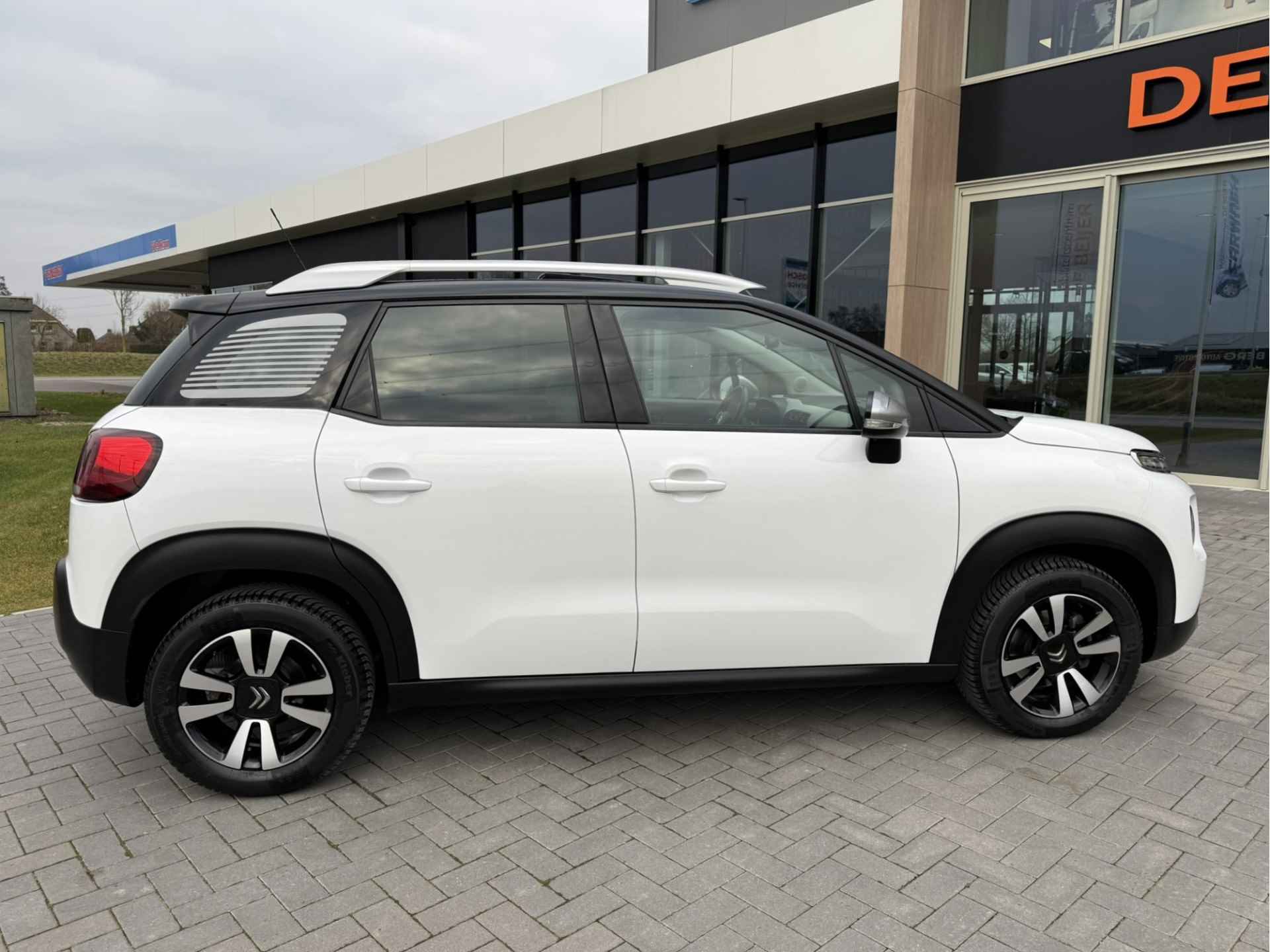 Citroën C3 Aircross 1.2 PureTech S&S Shine Automaat I Pano dak I Carplay l 4season - 6/42