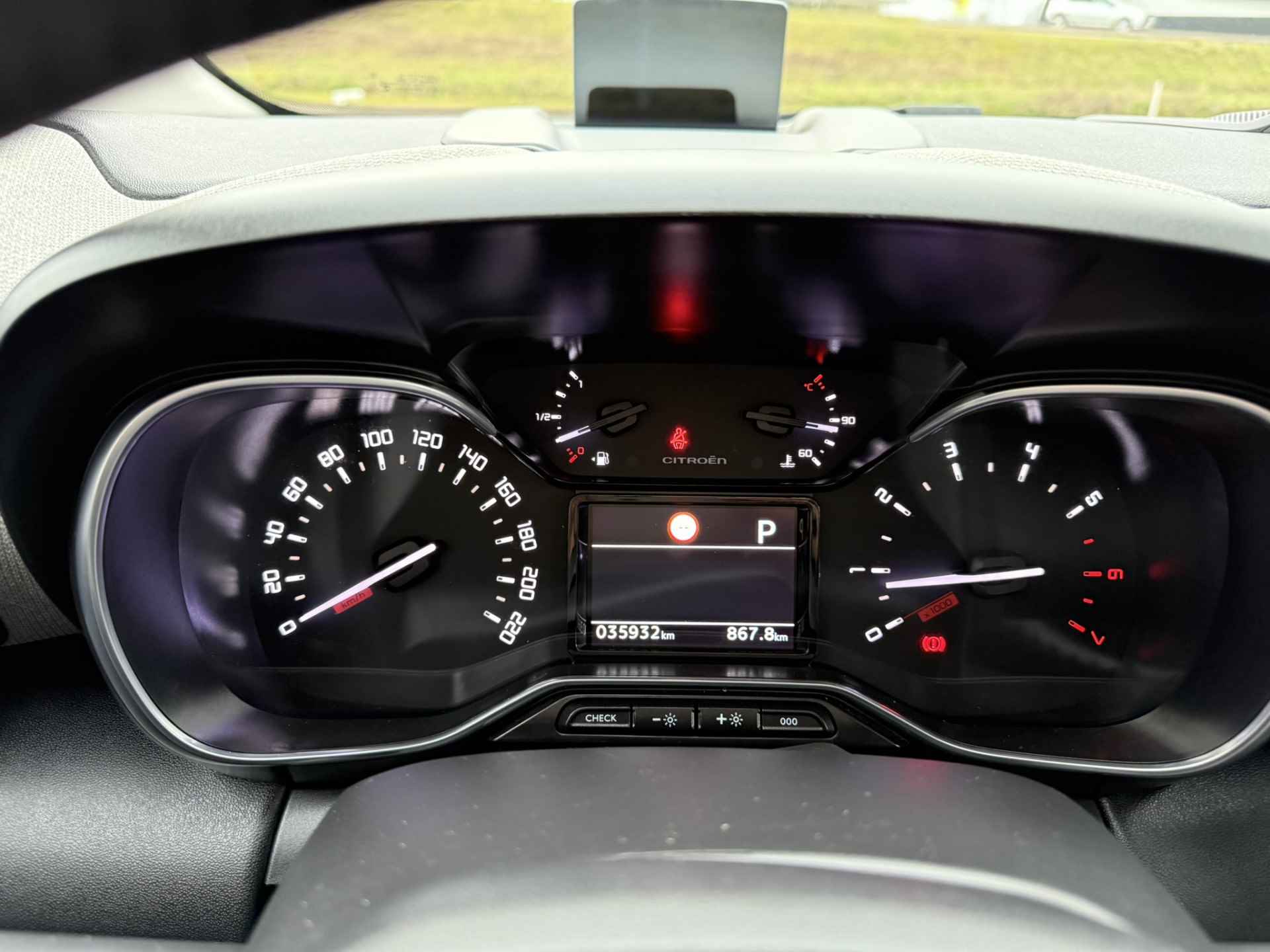 Citroën C3 Aircross 1.2 PureTech S&S Shine Automaat I Pano dak I Carplay l 4season - 18/42