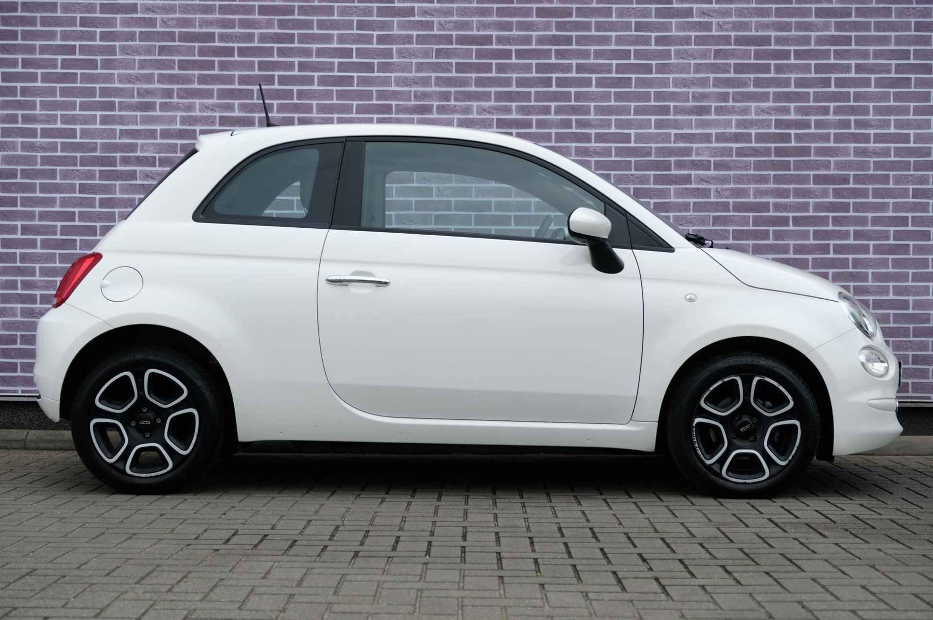 Fiat 500 1.0 Hybrid Club | Cruise/Climate Control | Parkeersensoren | Apple CarPlay & Android Auto | Multifunctioneel stuurwiel | Regen Sensor - 17/29