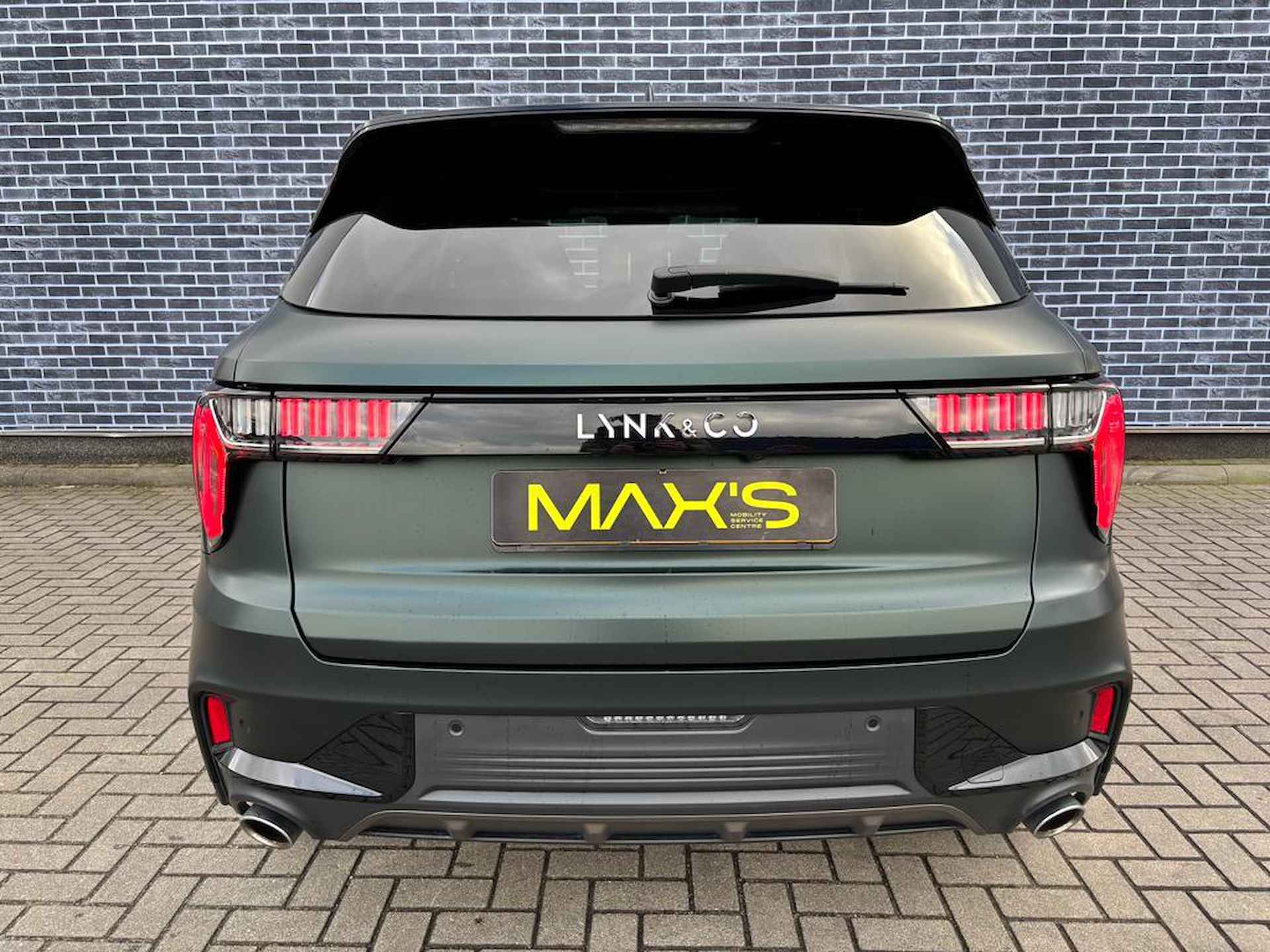 Lynk & Co 01 1.5 Plug-in Hybrid | Black pack | Adaptive Cruise Control | Apple Carplay / Android Auto | Panoramadak | Premium Audio | Park Assist Camera | LED koplampen | DAB radio | - 12/26