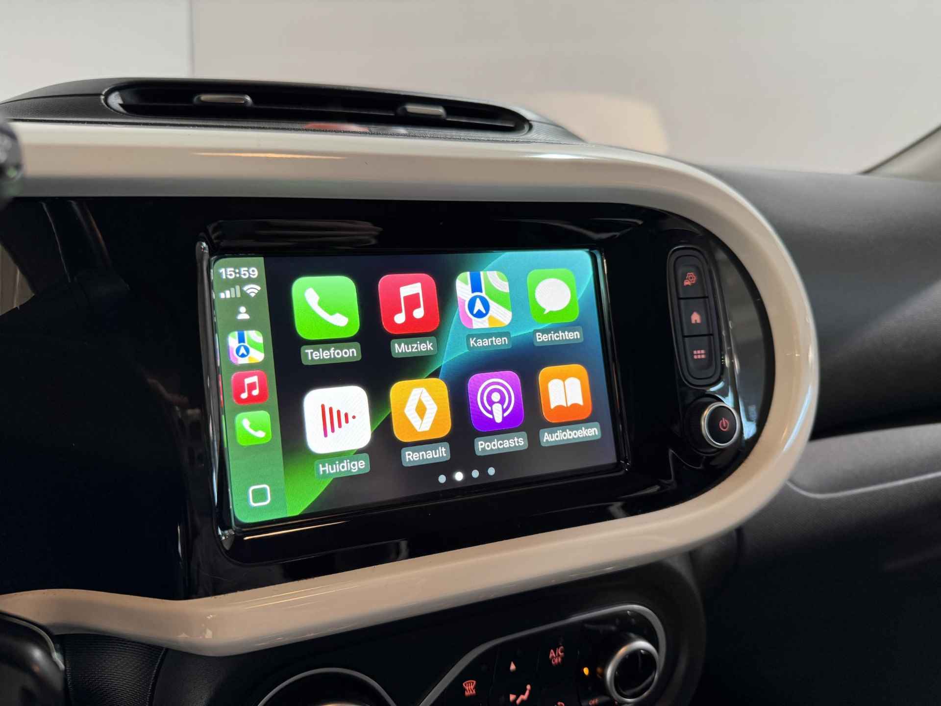 Renault Twingo 75PK SCe Intens | Apple CarPlay/Android Auto | Lichtmetalen Velgen | Parkeersensoren | Climate Control | Privacy Glass | Cruise Control | Bluetooth | Elektrische Ramen & Spiegels | - 23/29