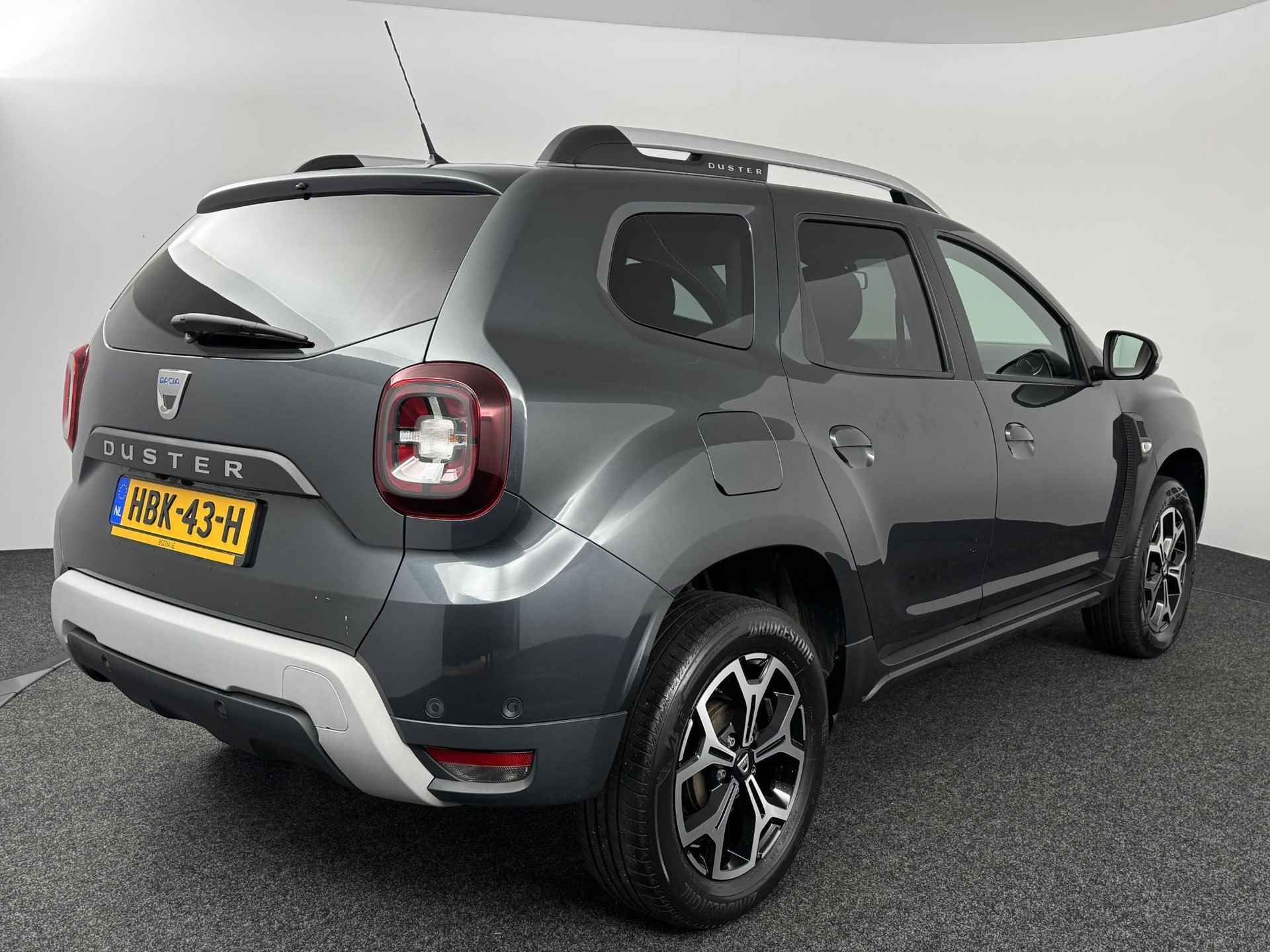 Dacia Duster 1.0 TCe 100 Bi-Fuel Prestige | Navigatie | Airconditioning | Cruise Control | Apple Carplay/Android Auto - 4/46