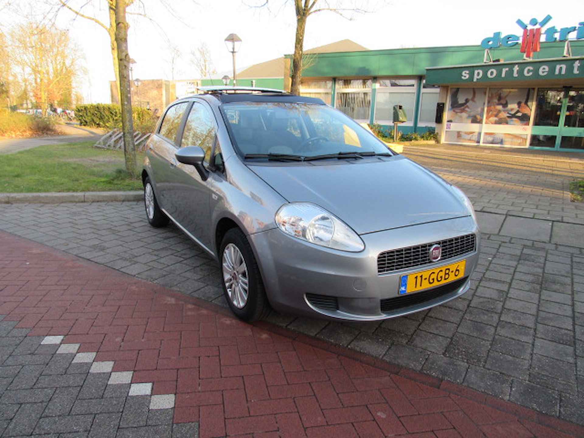 FIAT Punto 1.4 5DRS GRANDE 54.559 KM NAP Dynamic - 3/15