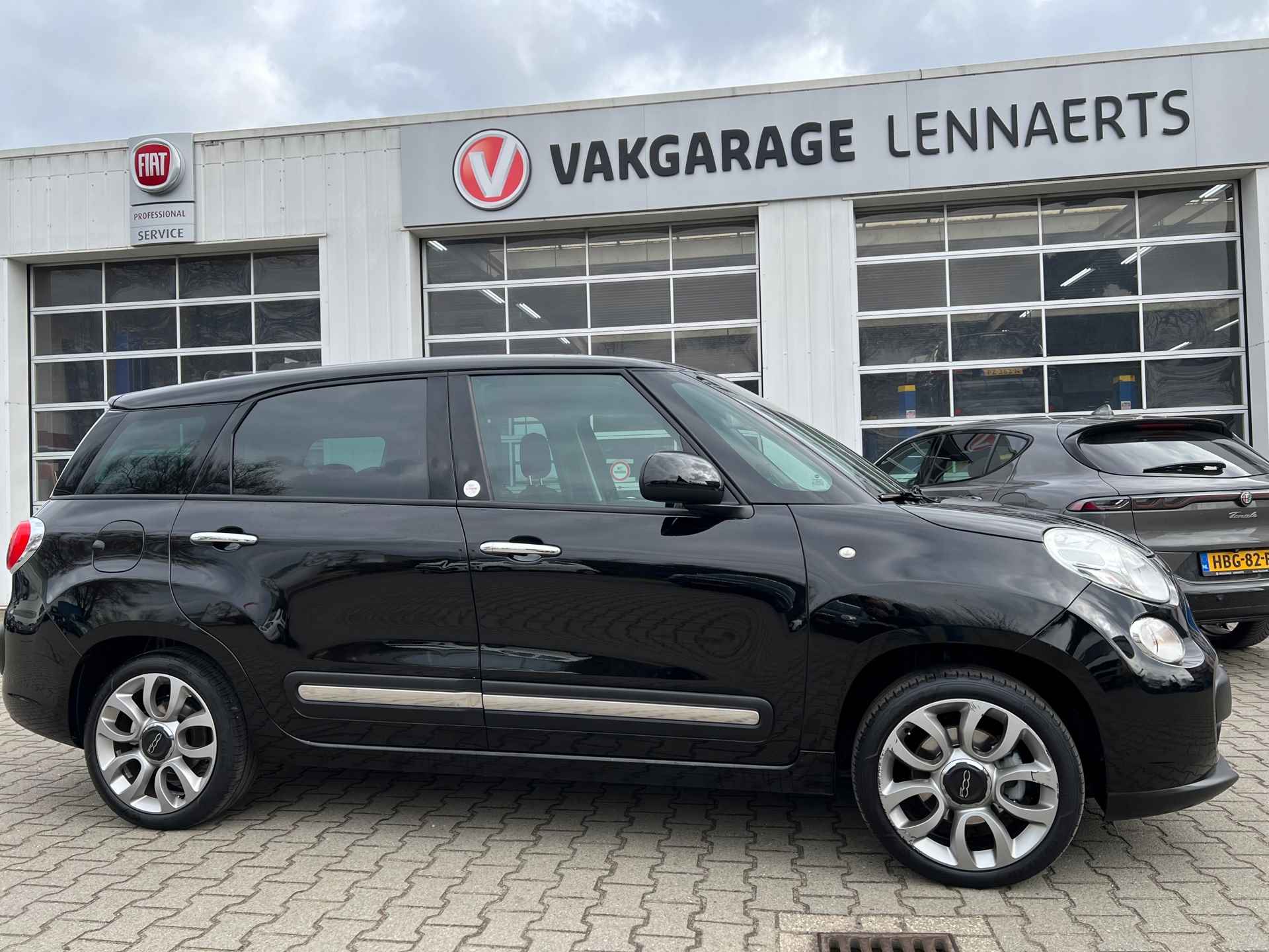 Fiat 500 L Living 0.9 TwinAir Lounge 7-persoons (BOVAG/RIJKLAARPRIJS) - 6/23