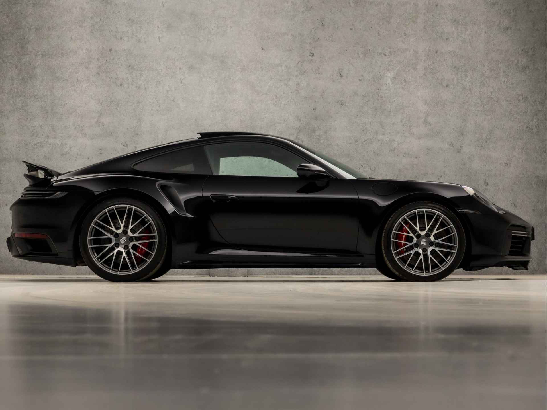 Porsche 911 3.8 Turbo (GLASDAK, SFEERVERLICHTING, ALCANTARA HEMEL, LIFT, STUUR/STOEL VERWARMING, DEALER ONDERHOUDEN, SPORTCHRONO) - 4/55