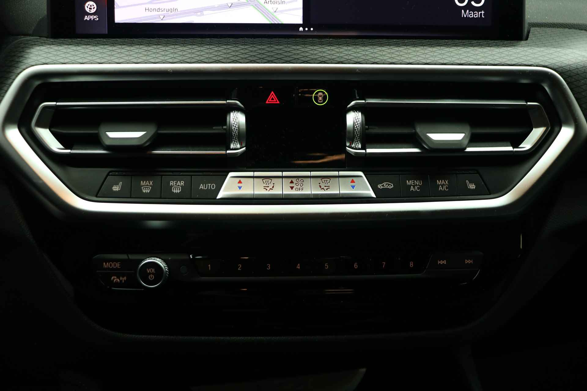 BMW X4 xDrive20i High Executive M Sport Automaat / Sportstoelen / Laserlight / Parking Assistant / M Sportonderstel / Live Cockpit Professional / Stoelverwarming - 16/24