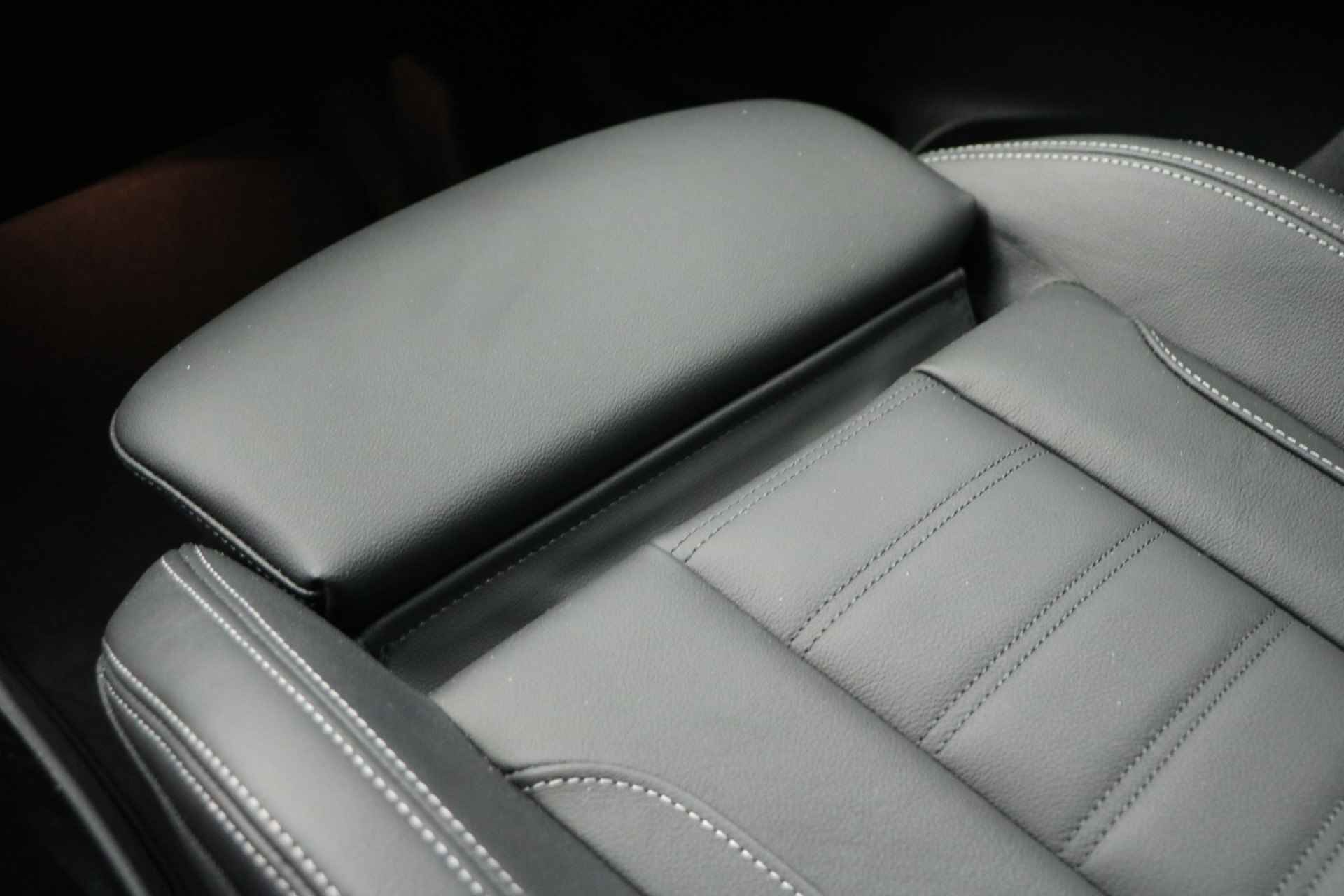 BMW X4 xDrive20i High Executive M Sport Automaat / Sportstoelen / Laserlight / Parking Assistant / M Sportonderstel / Live Cockpit Professional / Stoelverwarming - 18/24