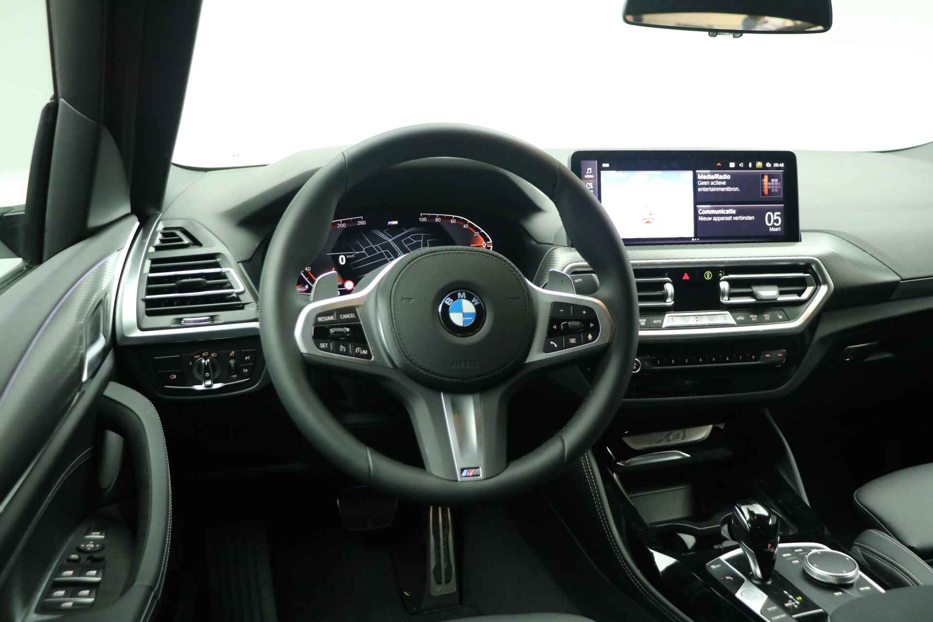 BMW X4 xDrive20i High Executive M Sport Automaat / Sportstoelen / Laserlight / Parking Assistant / M Sportonderstel / Live Cockpit Professional / Stoelverwarming - 20/24