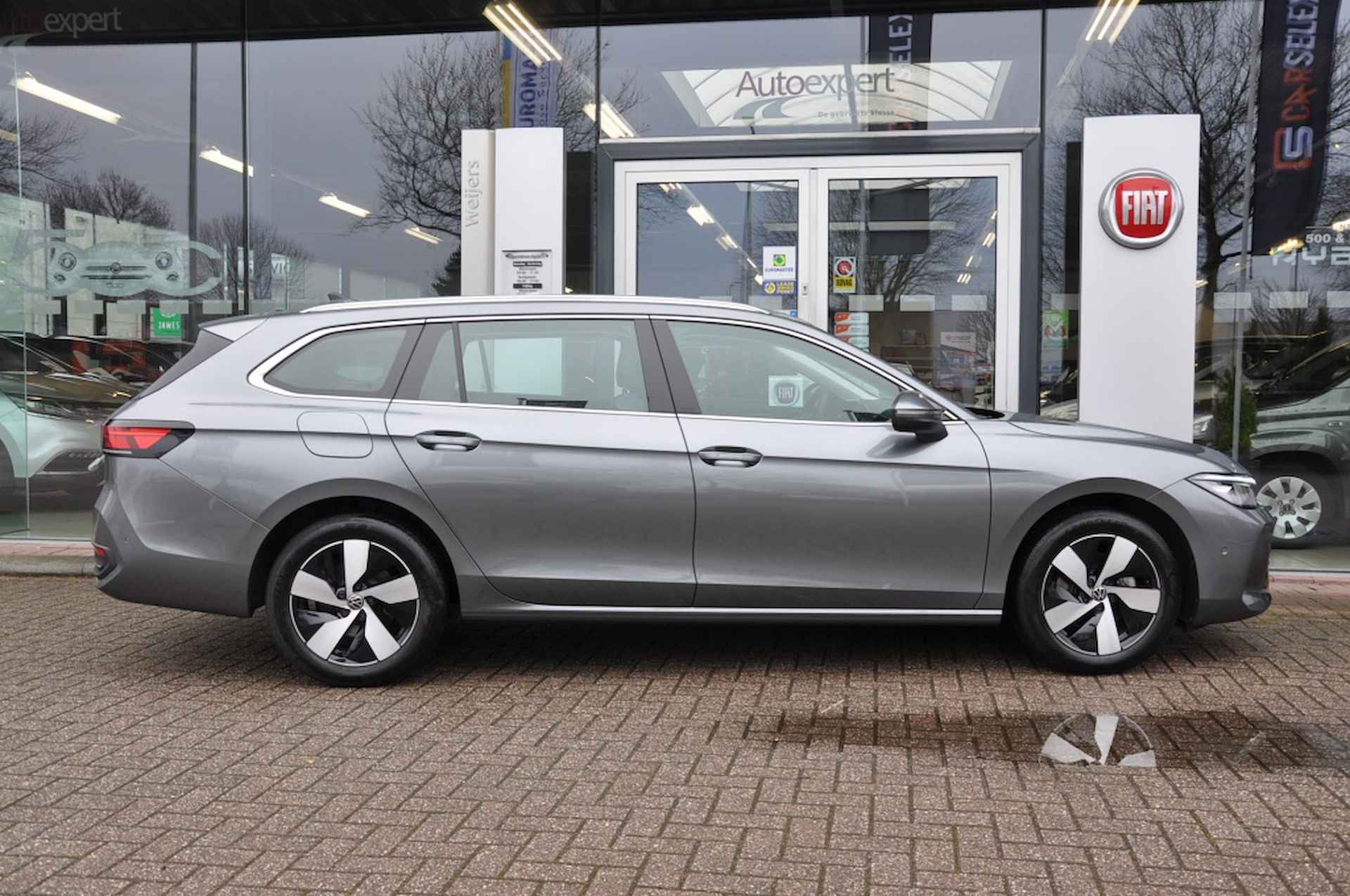 Volkswagen Passat Variant Automaat 1.5 eTSI Business - 15/24