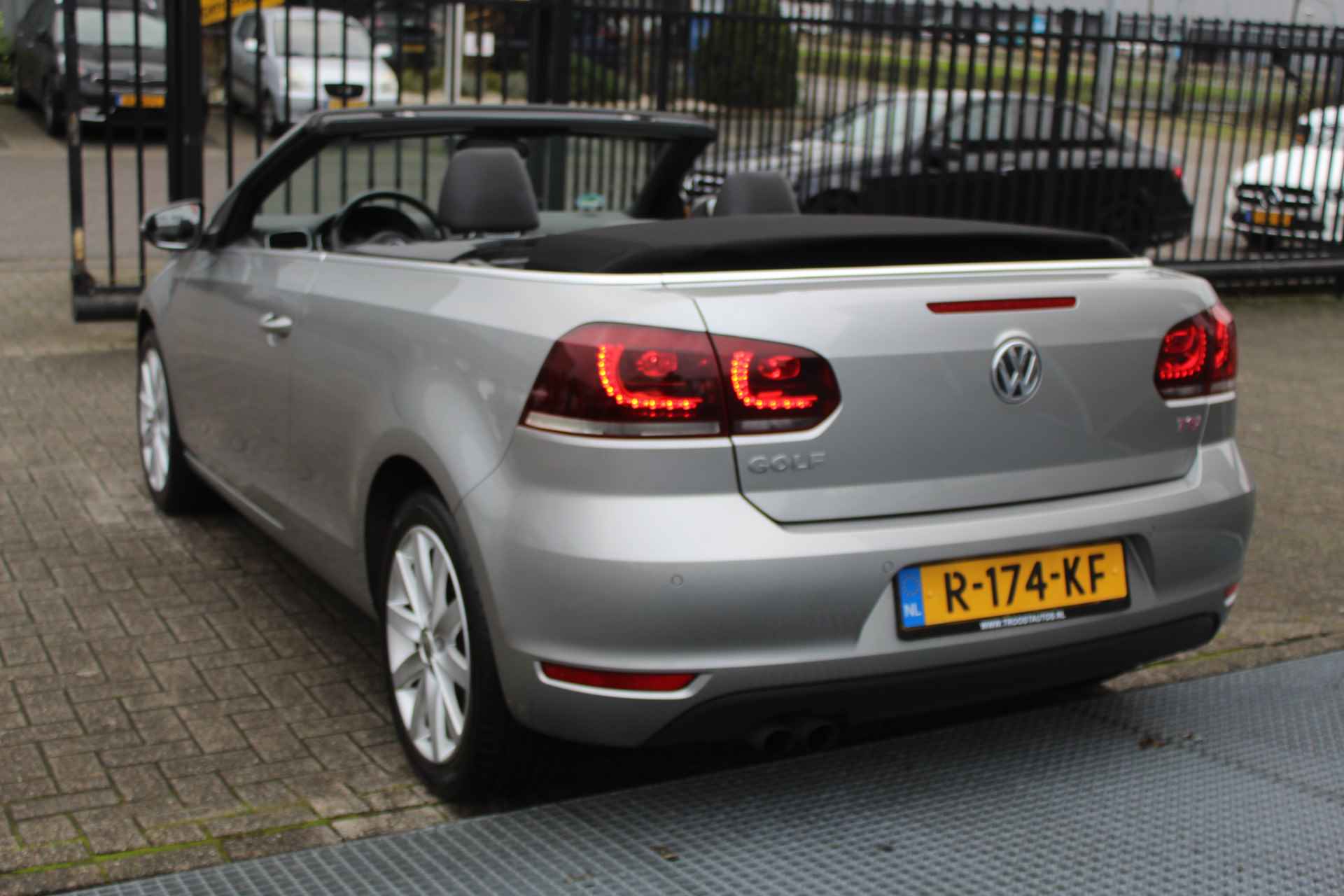 Volkswagen GOLF Cabriolet 1.4 TSI Automaat/Navigatie/Lederen bekleding/Stoelverwarming/Cruise control/Airco/Lichtmetalen velgen/Parkeersensoren rondom/Ele - 12/34