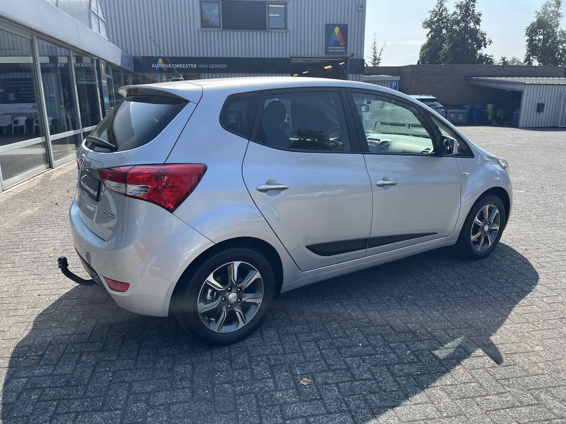 Hyundai ix20 1.6i Automaat | Trekhaak | Hoge Instap!! - 4/24