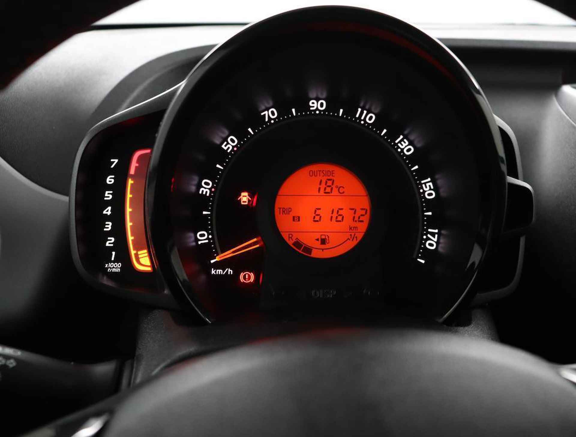 Toyota Aygo 1.0 VVT-i x-play | Apple Carplay | Android Auto | Airconditioning | - 6/46