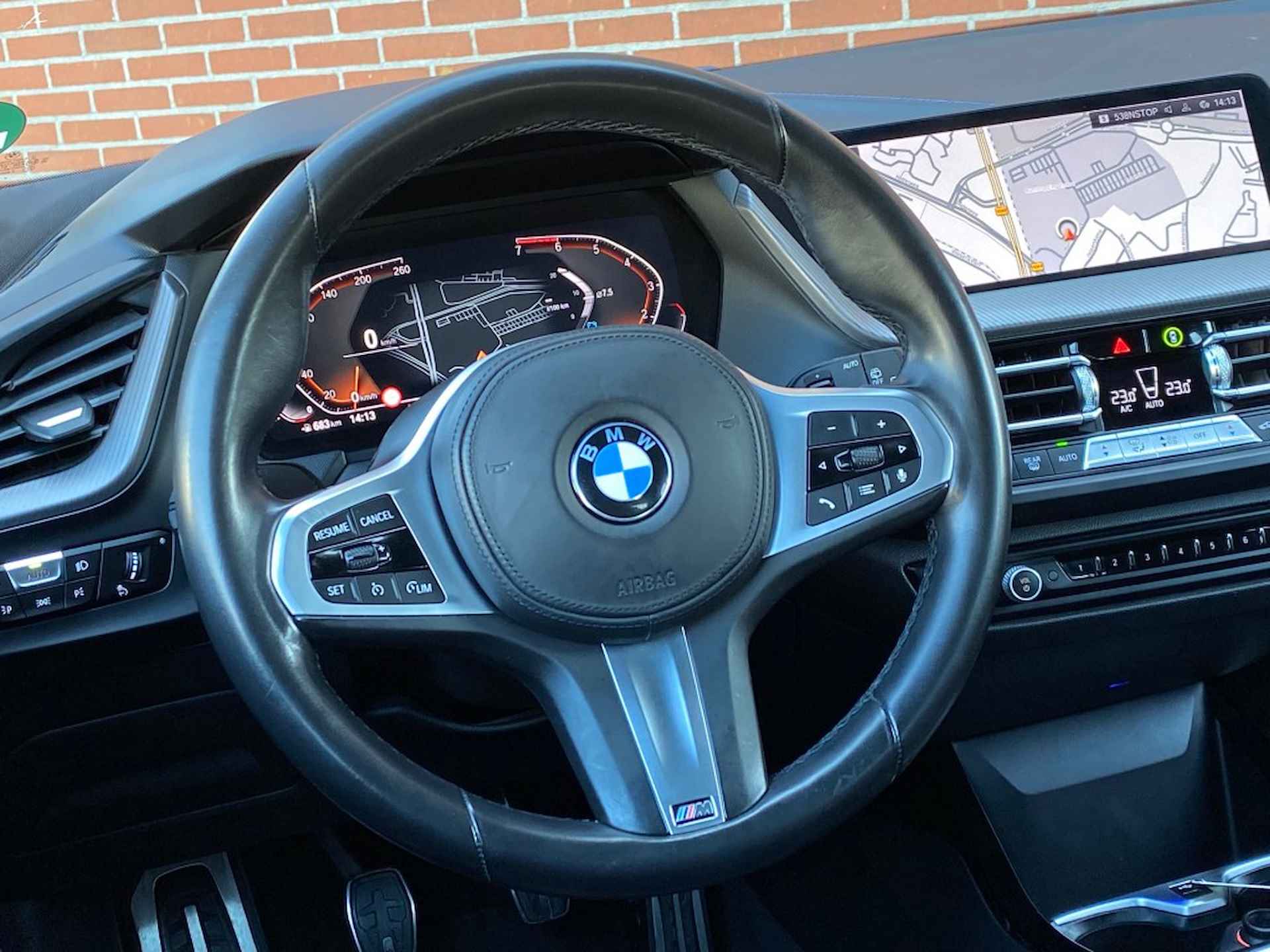 BMW 1-serie 118I EXECUTIVE ED. M-SPORTPAKKET NAV CRUISE CARPLAY CAMERA AMBIA - 9/29