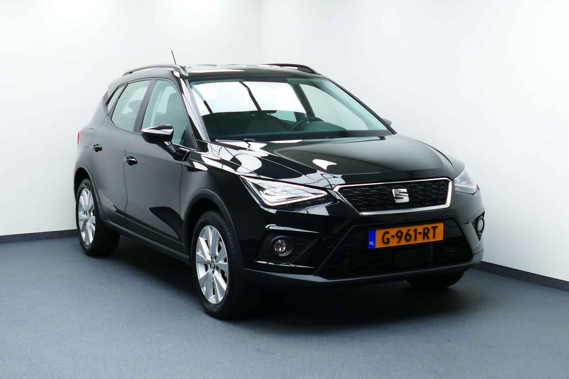 SEAT Arona 1.0 TSI Xcellence. Navi, Clima, Cruise, Stoelverw, Led Koplampen, 17"LMV, Park Sensors