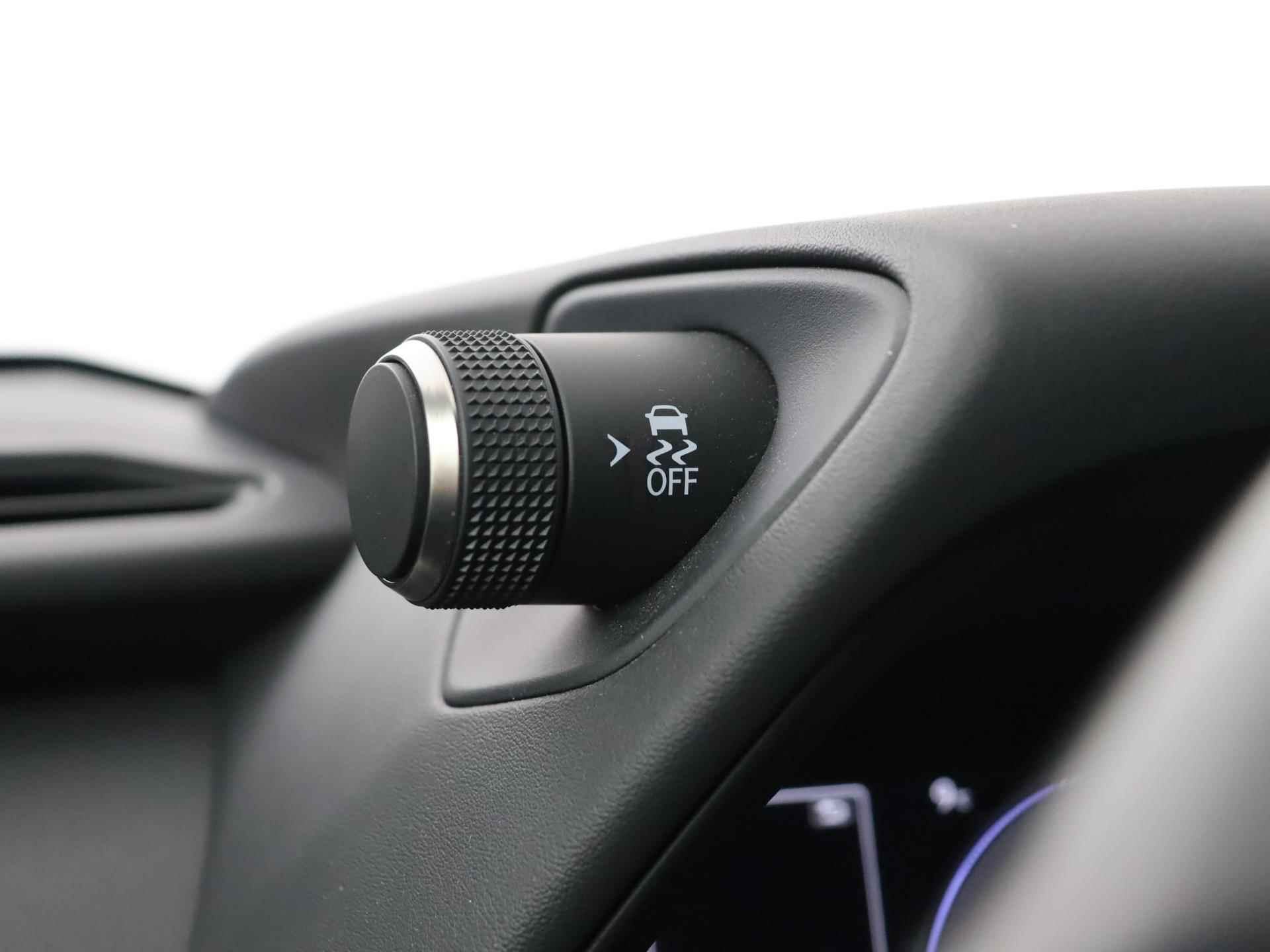 Lexus UX 250h First Edition | Outletactie! | Stoelverwarming | Adaptive cruise | Navigatie | Camera | - 13/39