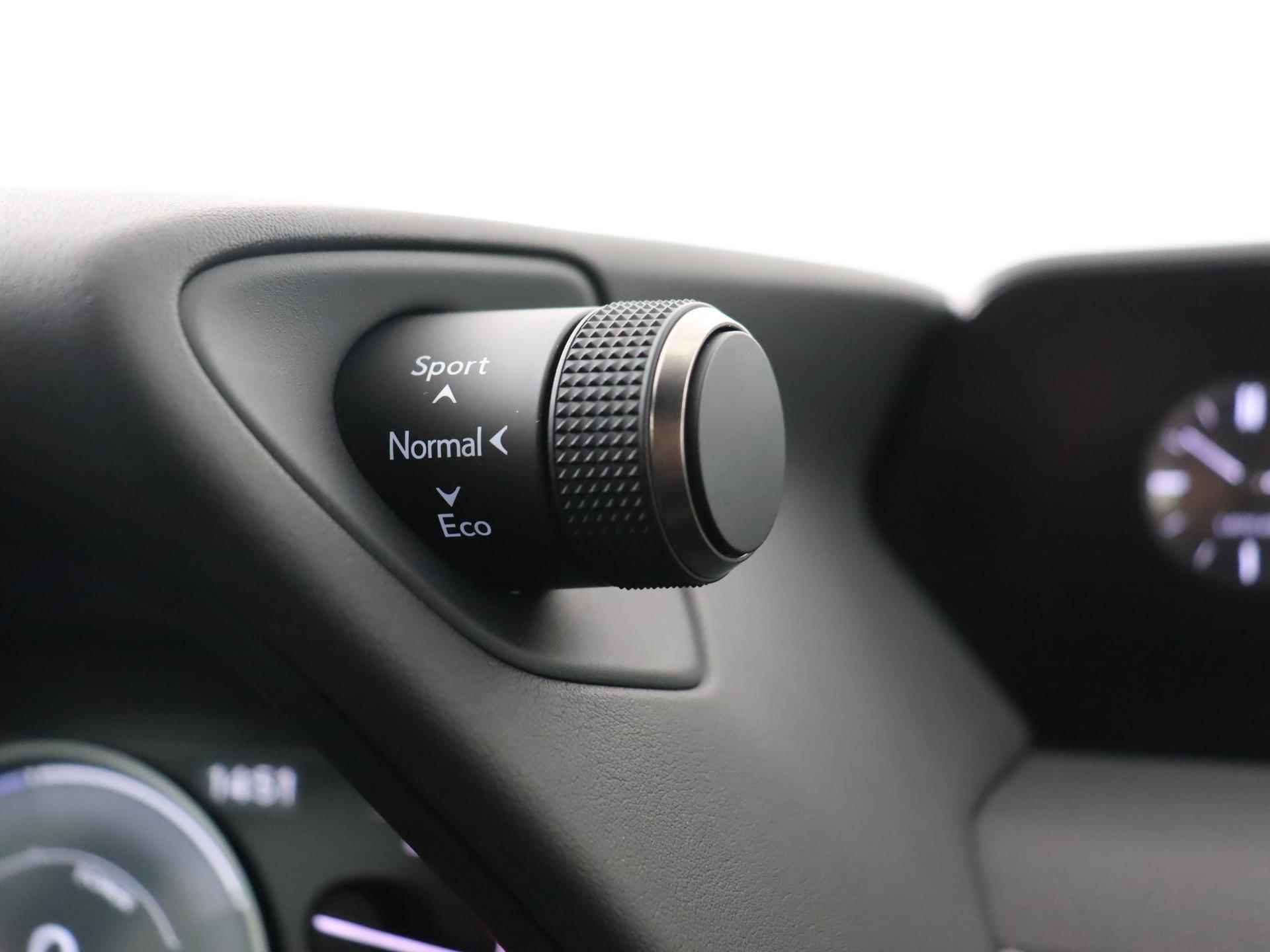 Lexus UX 250h First Edition | Outletactie! | Stoelverwarming | Adaptive cruise | Navigatie | Camera | - 14/39