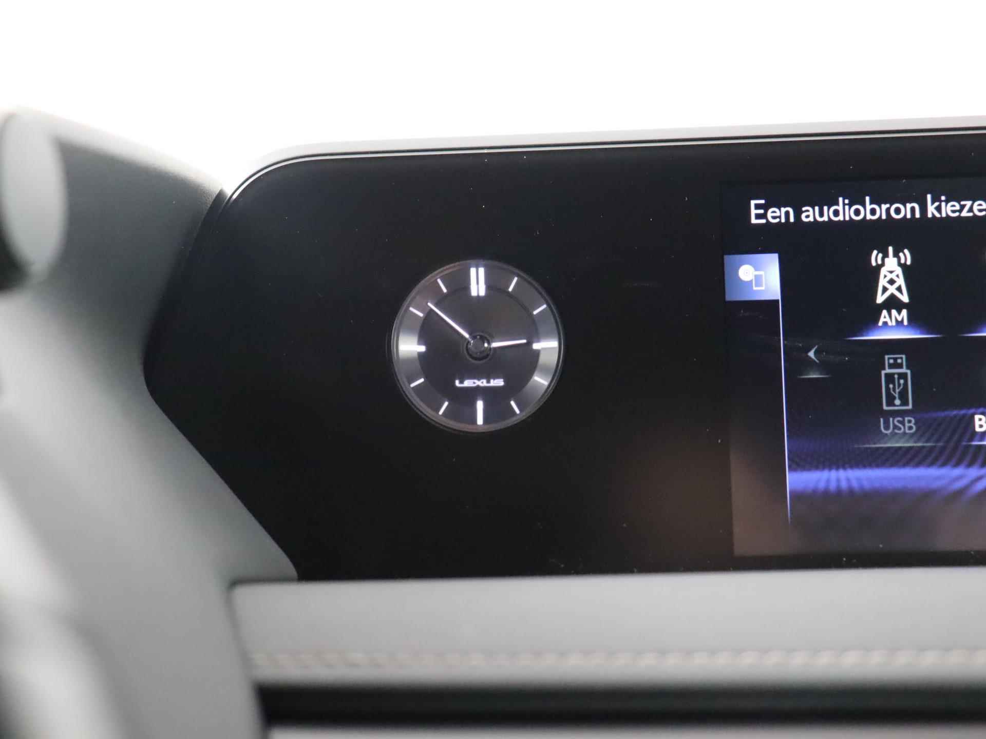 Lexus UX 250h First Edition | Outletactie! | Stoelverwarming | Adaptive cruise | Navigatie | Camera | - 20/39