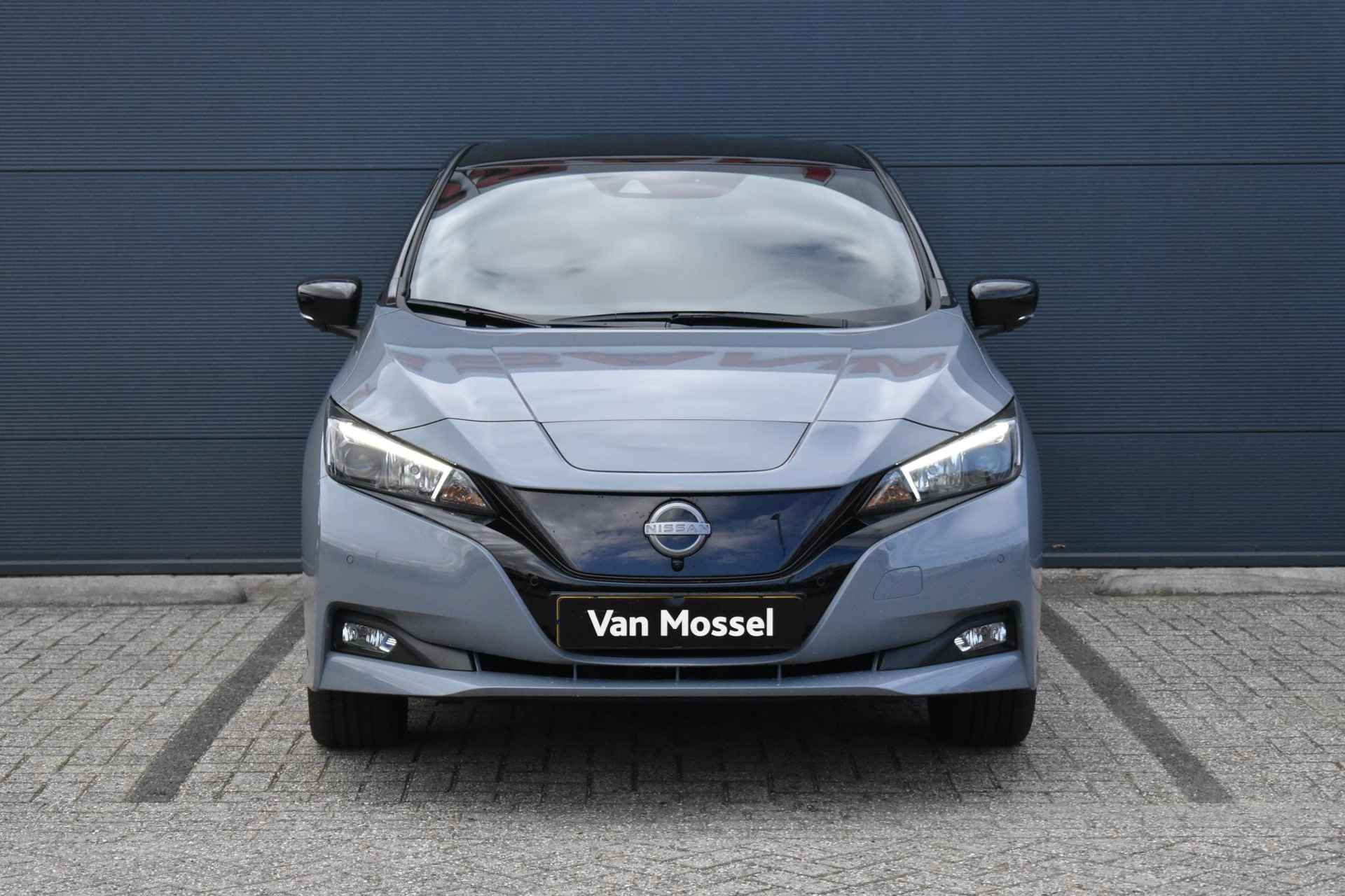 Nissan LEAF N-Connecta 39 kWh 150pk | Navigatie | 360 Camera | Stoelverwarming | Adaptive Cruise Control | - 3/38